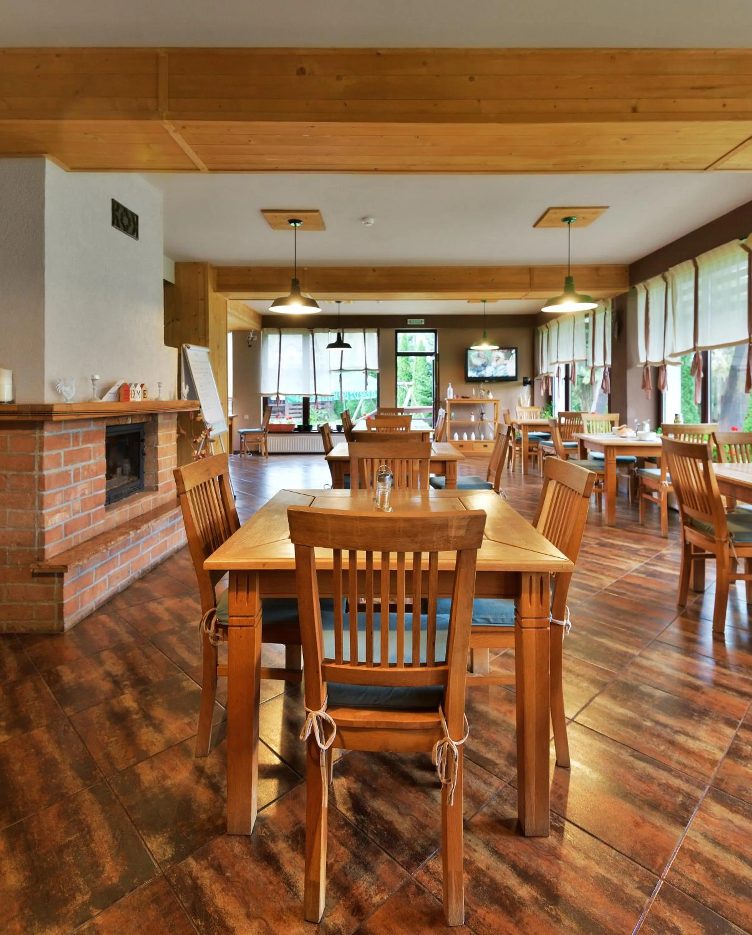 Restaurant/places to eat in Casa Muntelui