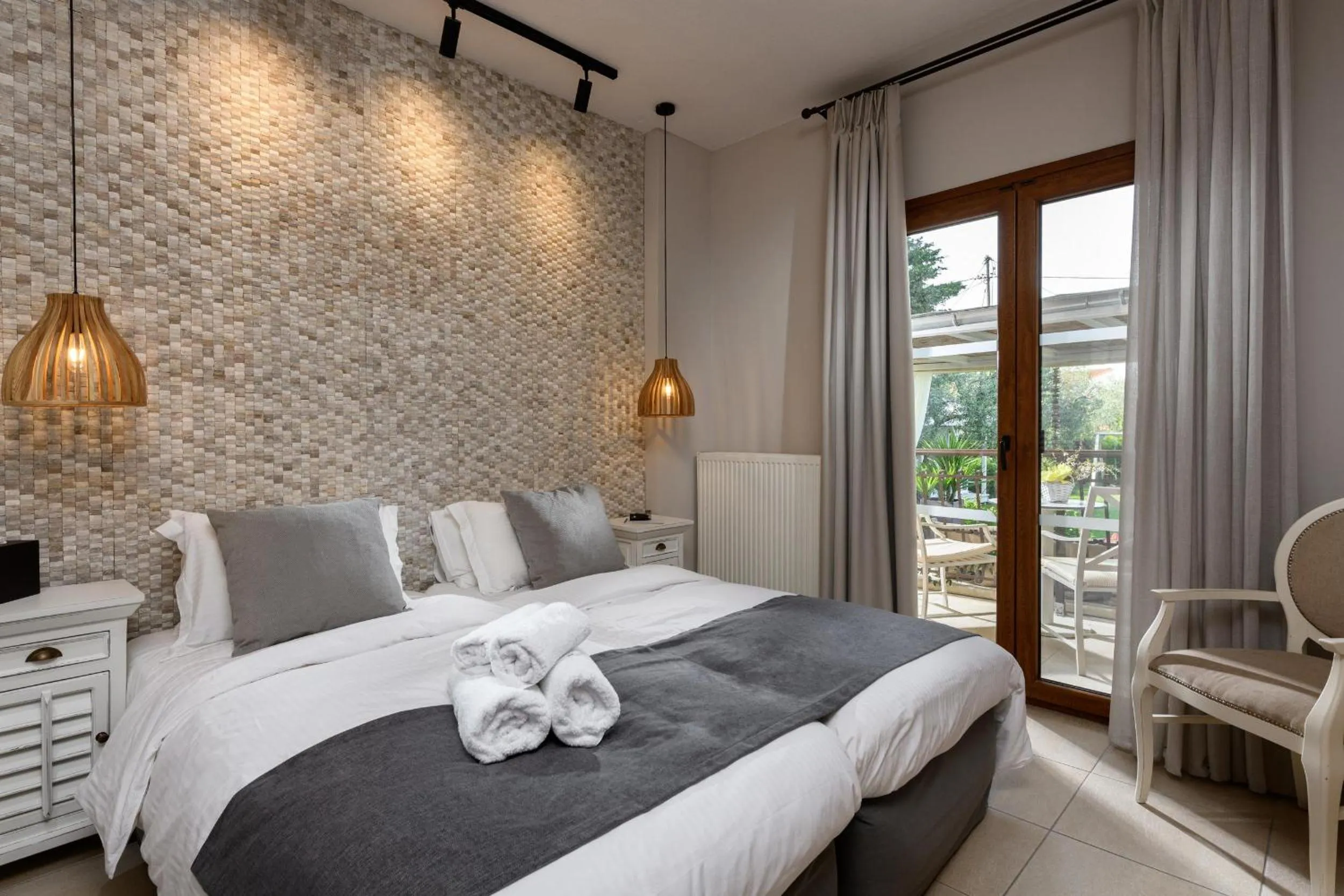 Bed in Nikoleta Luxury Villa