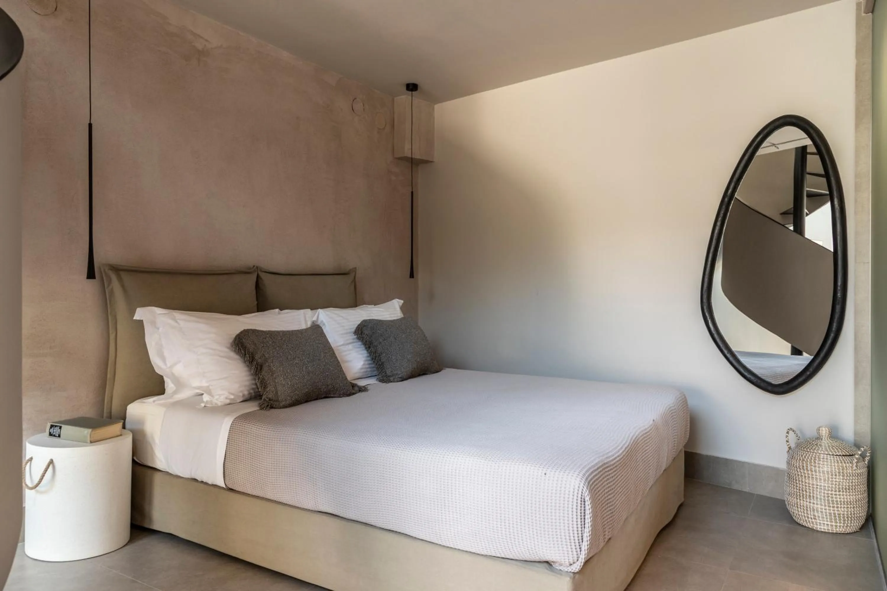 Bed in Nikoleta Luxury Villa