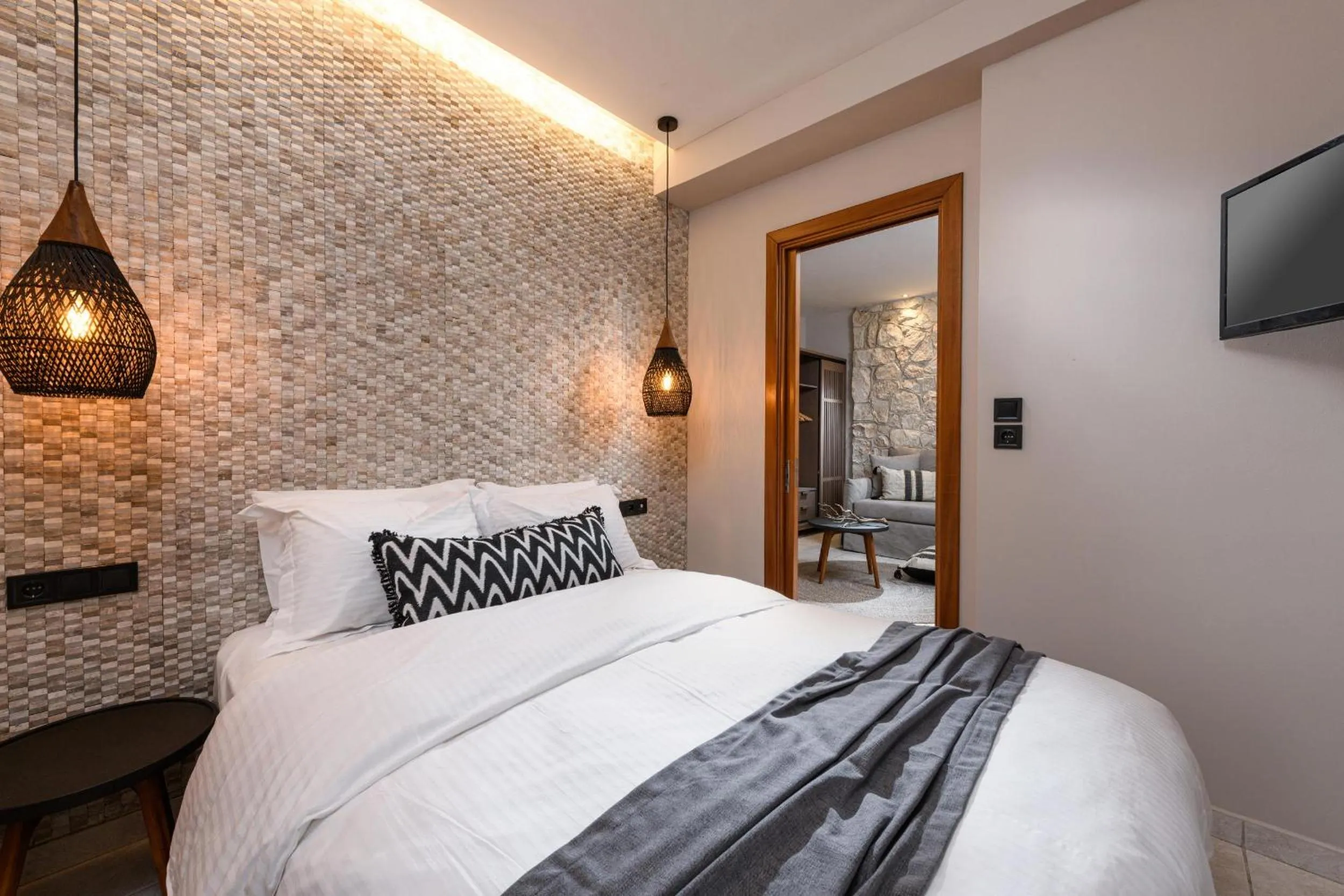 Bed in Nikoleta Luxury Villa