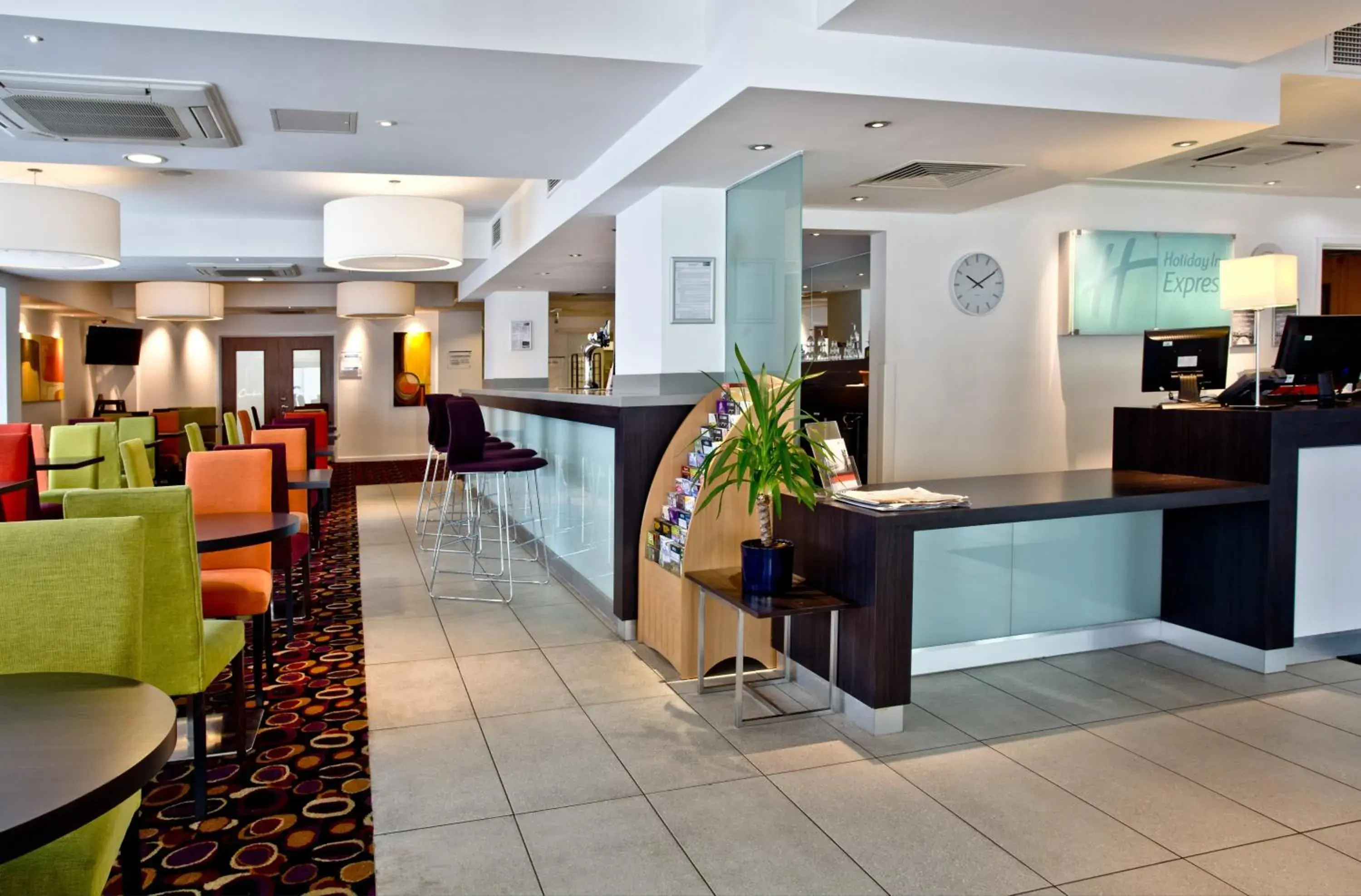 Lobby or reception, Lobby/Reception in Holiday Inn Express Birmingham-South A45