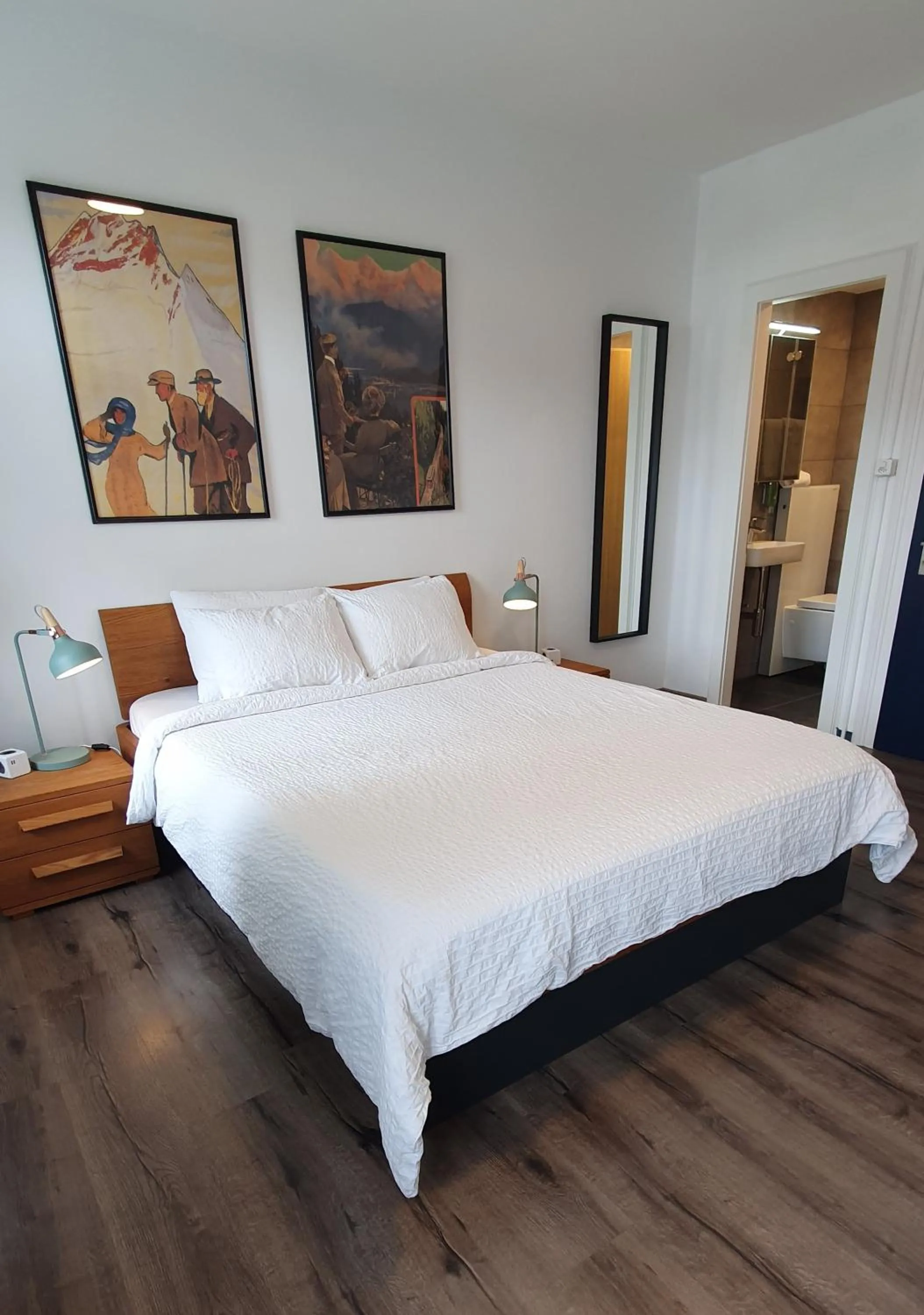 Bedroom, Bed in The Aarburg Hotel & Café