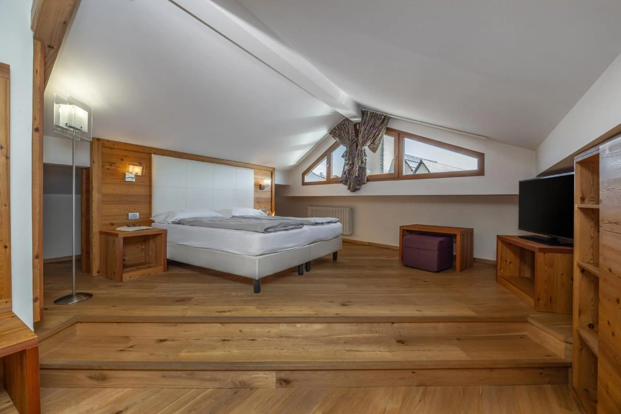 Photo of the whole room, Bed in Albergo Tuenno