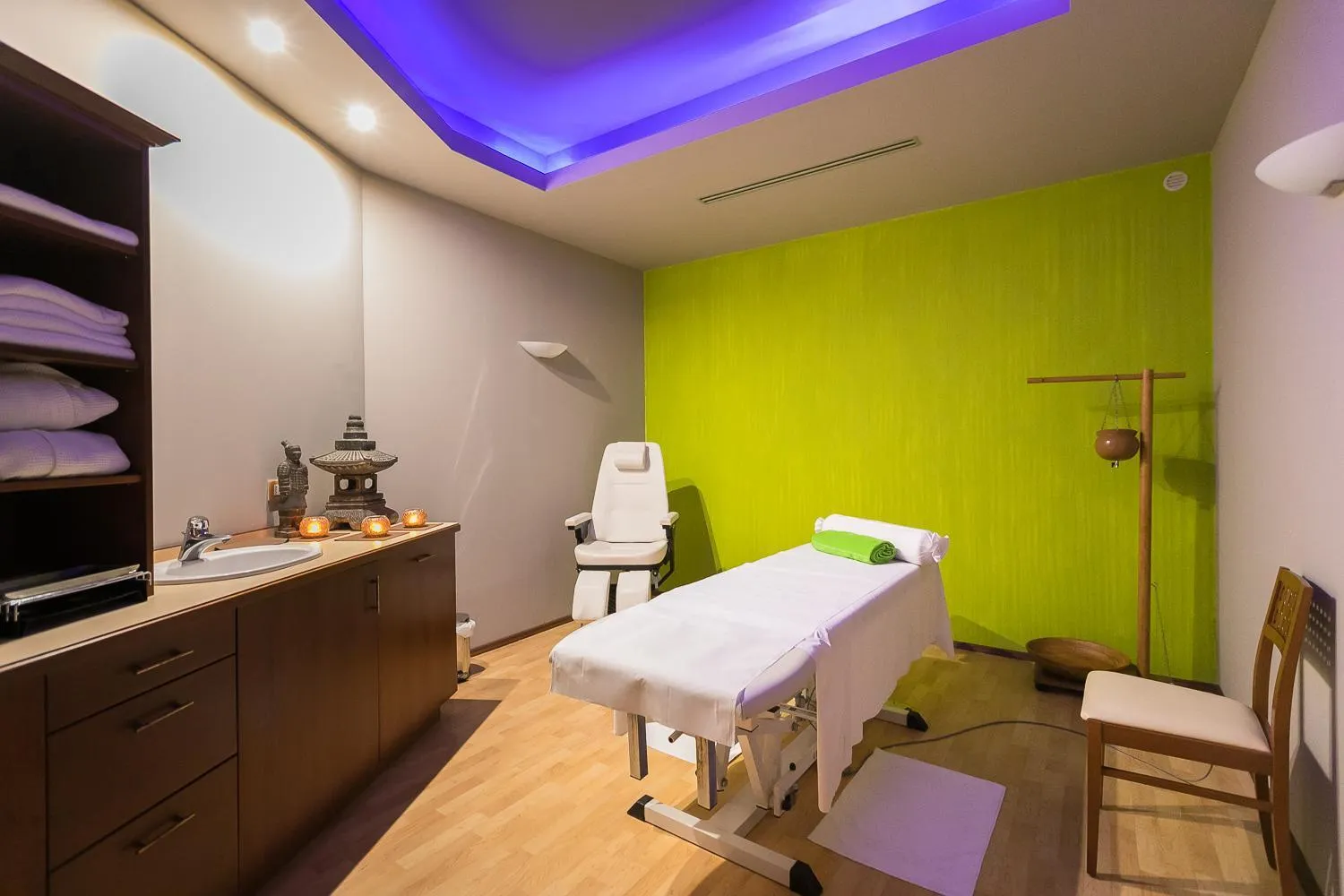 Massage in Mediterranee Family Hotel & Spa