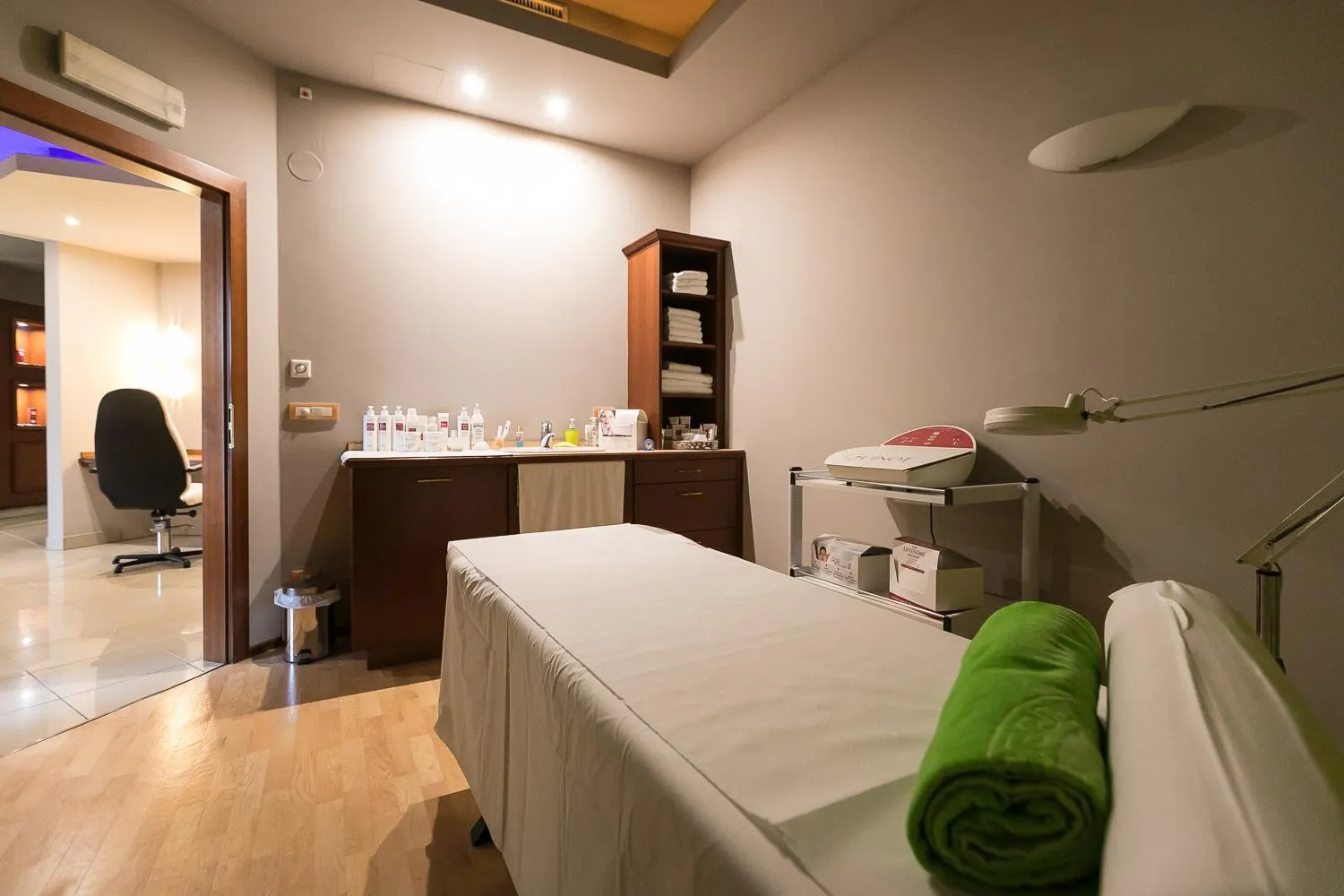 Massage in Mediterranee Family Hotel & Spa