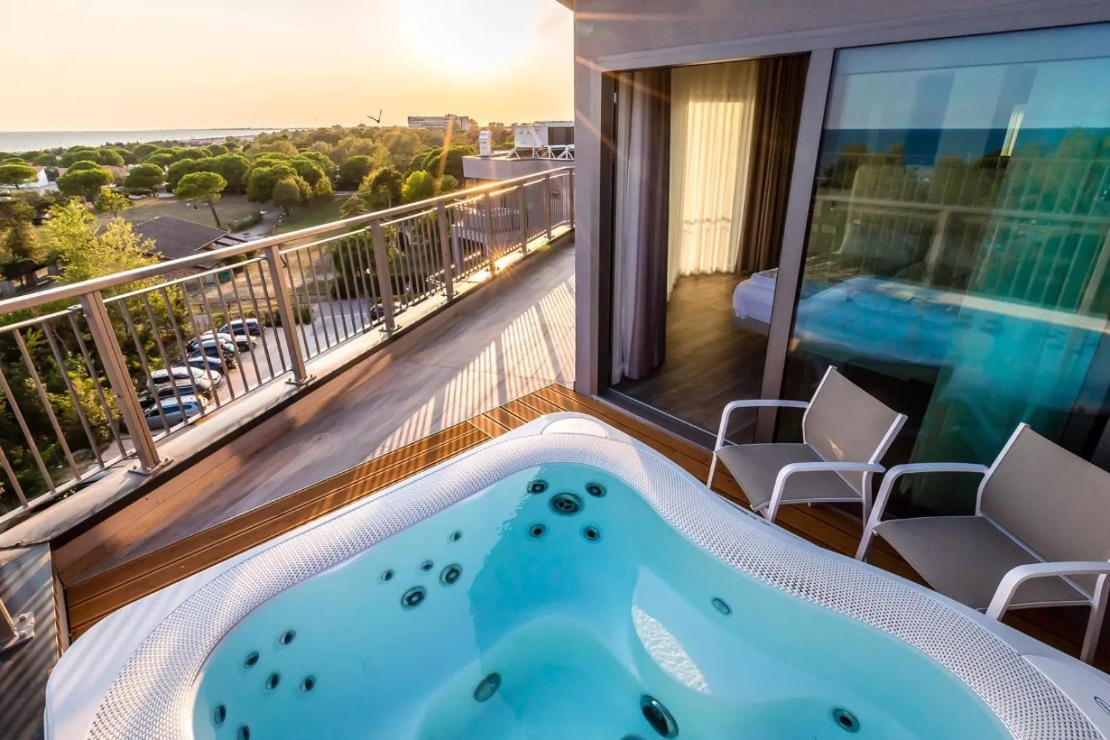 Hot Tub in Mediterranee Family Hotel & Spa