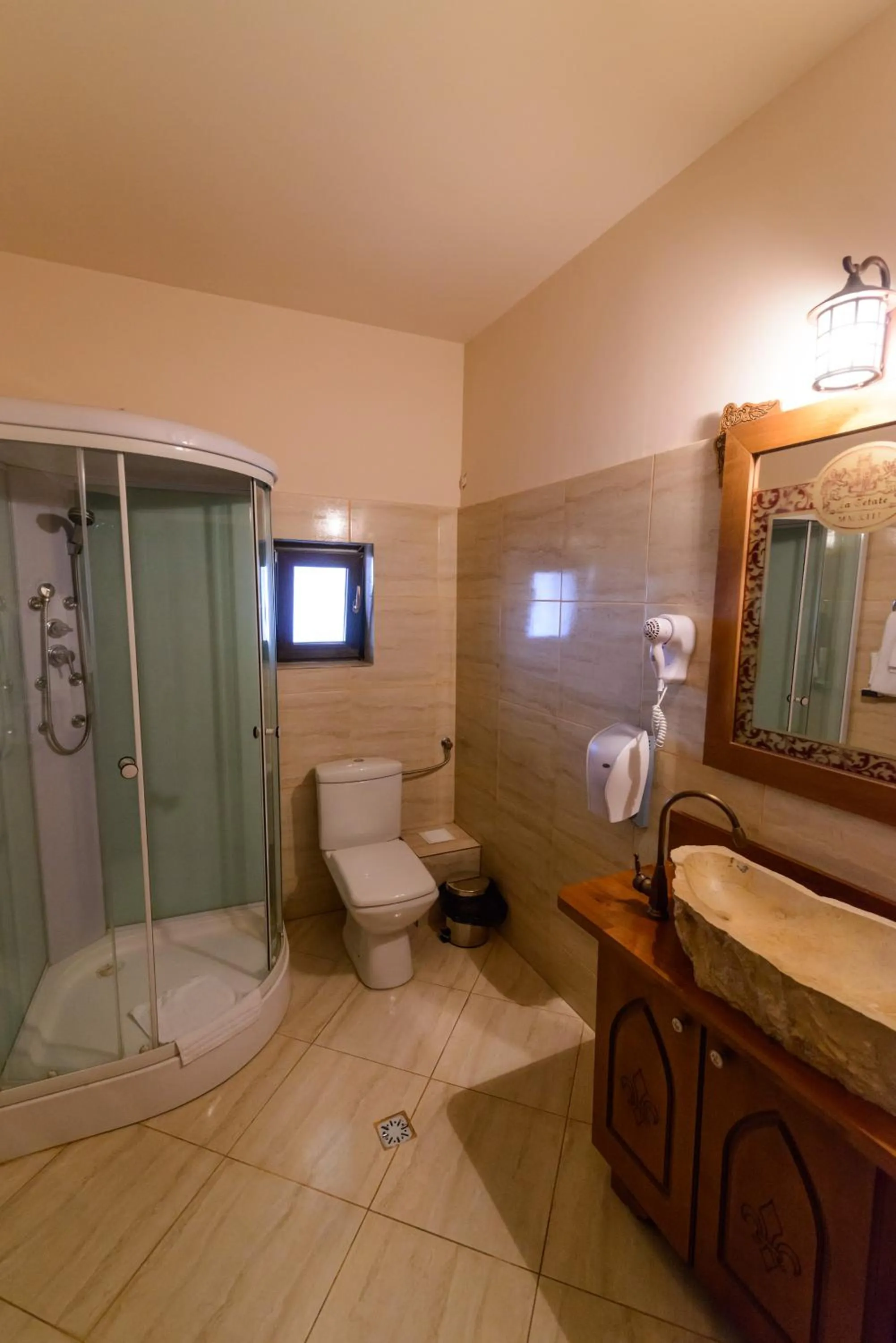 Shower in Hotel LaCetate