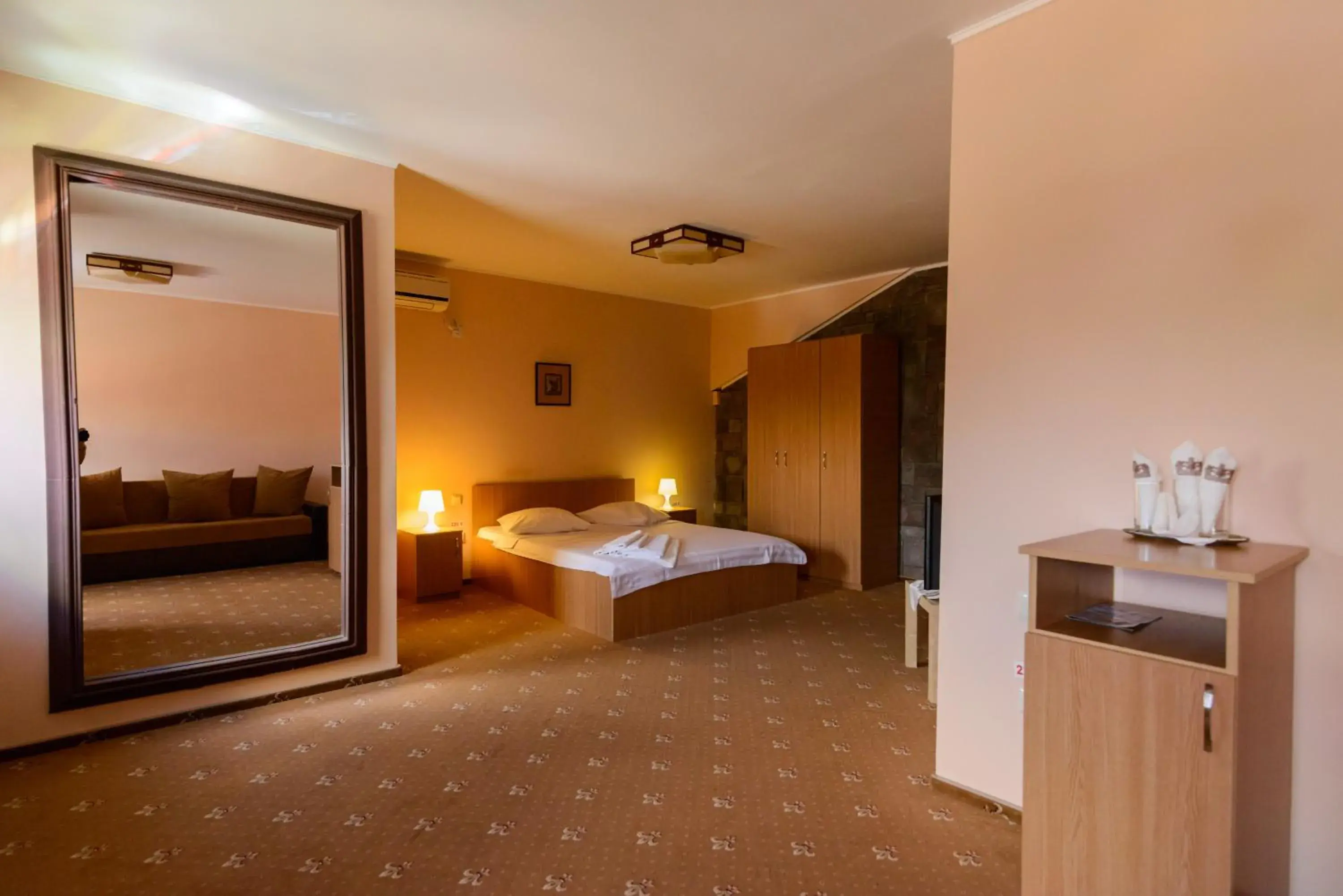 Suite in Hotel LaCetate Suite in Hotel LaCetate