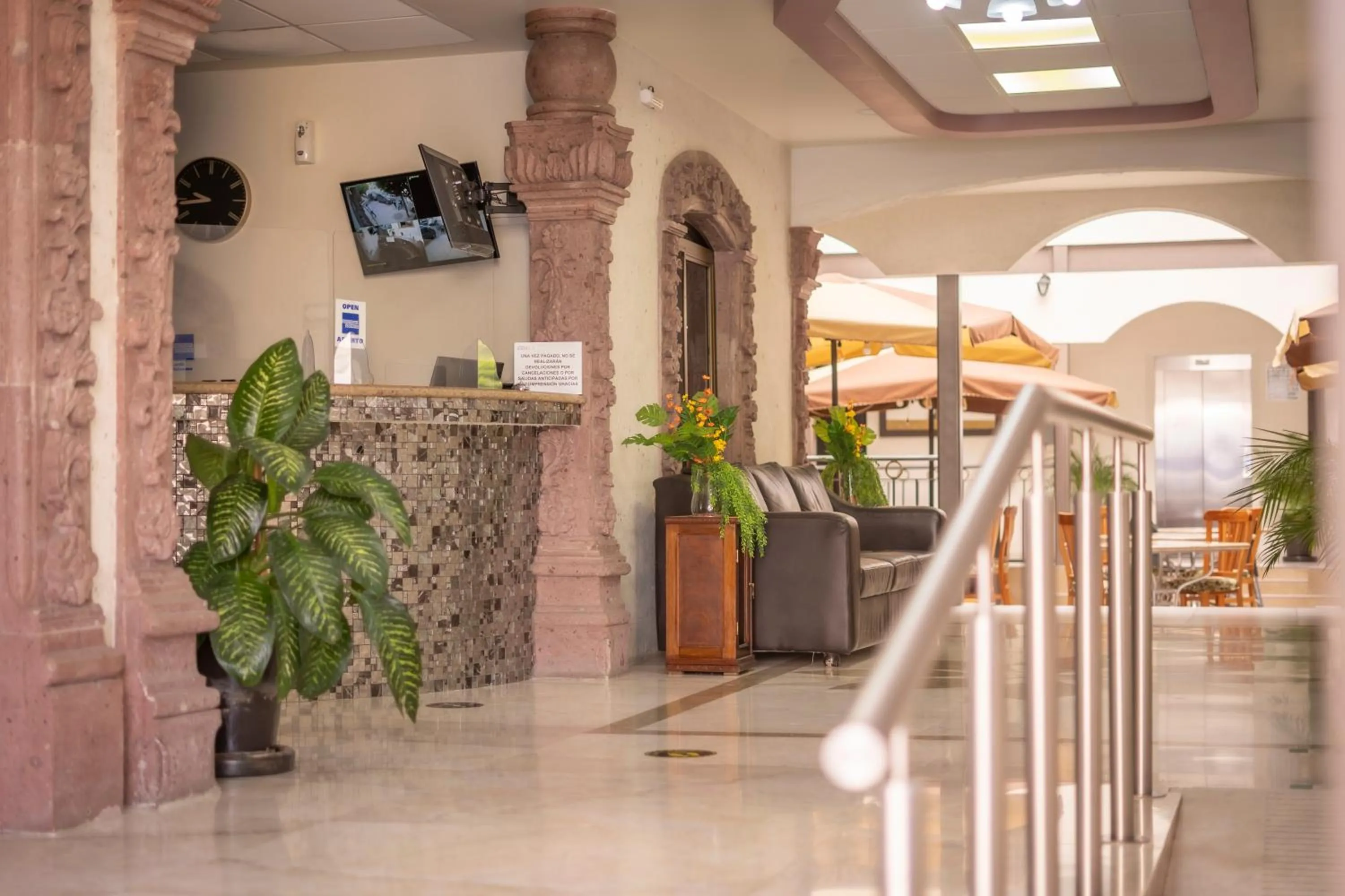 Lobby or reception in Hotel SanJo