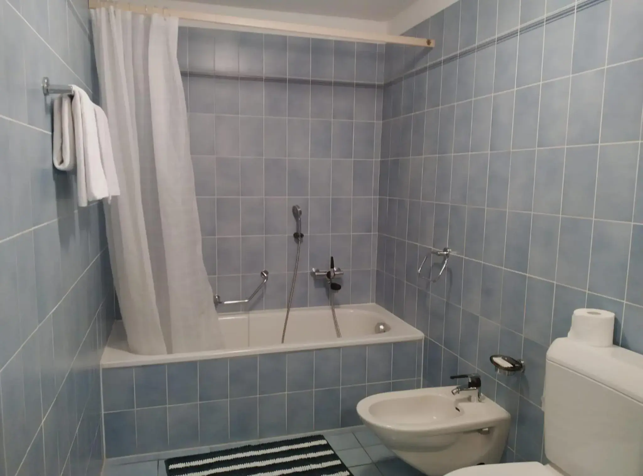 Single Room with Shared Bathroom in Albergo Faido Single Room with Shared Bathroom in Albergo Faido