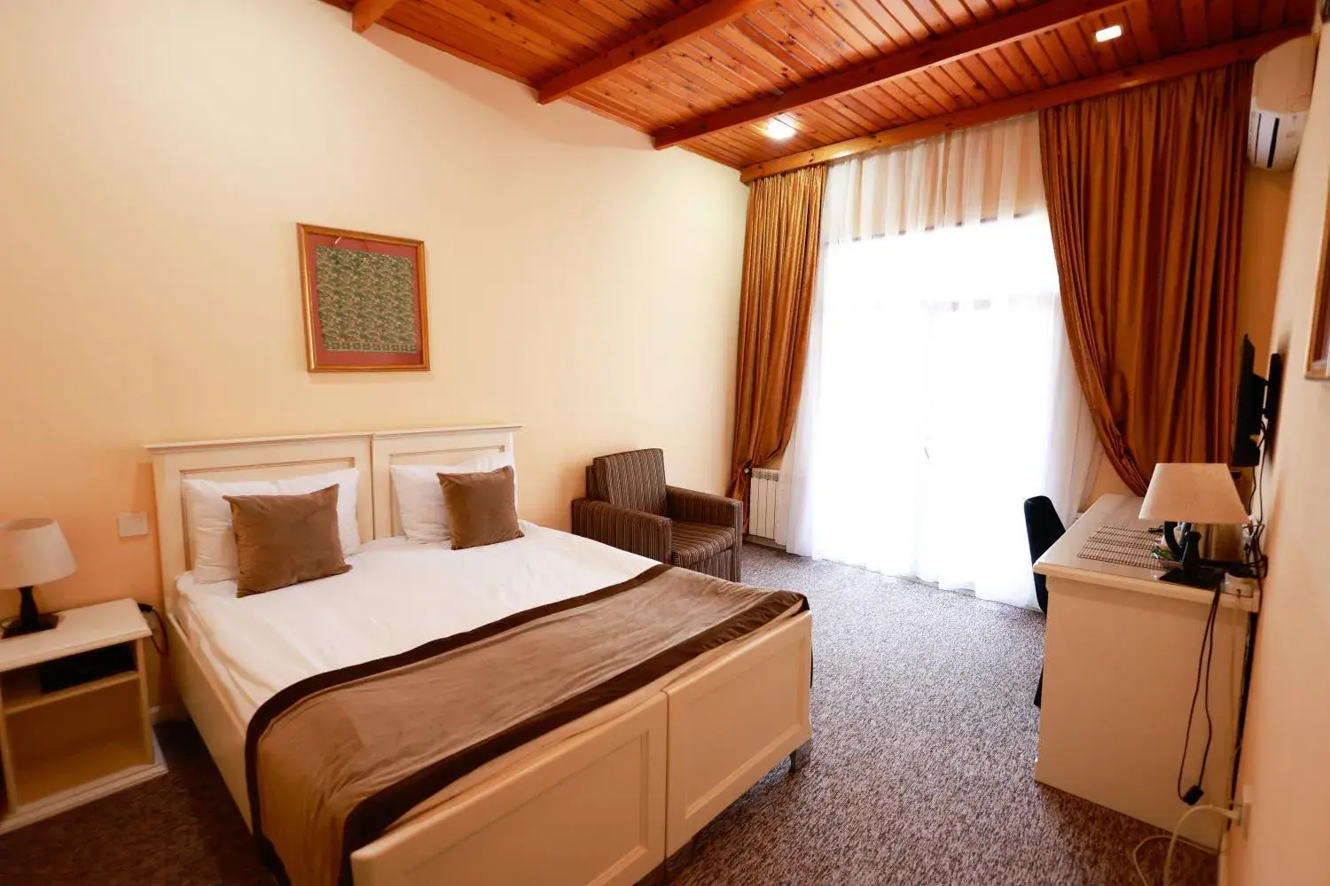 Bed in East Legend Hotel Bed in East Legend Hotel