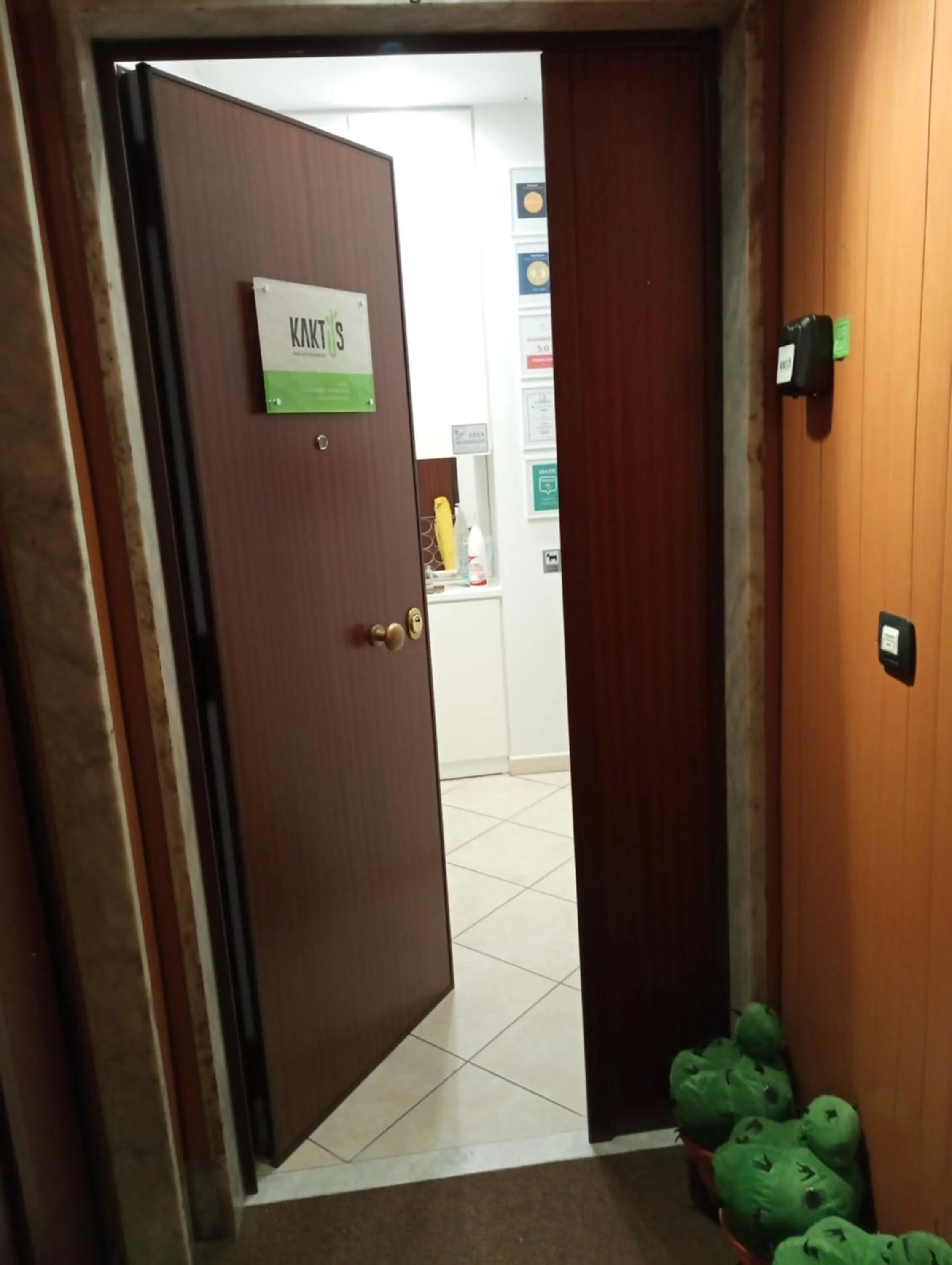 Facade/entrance in Kaktus B&B