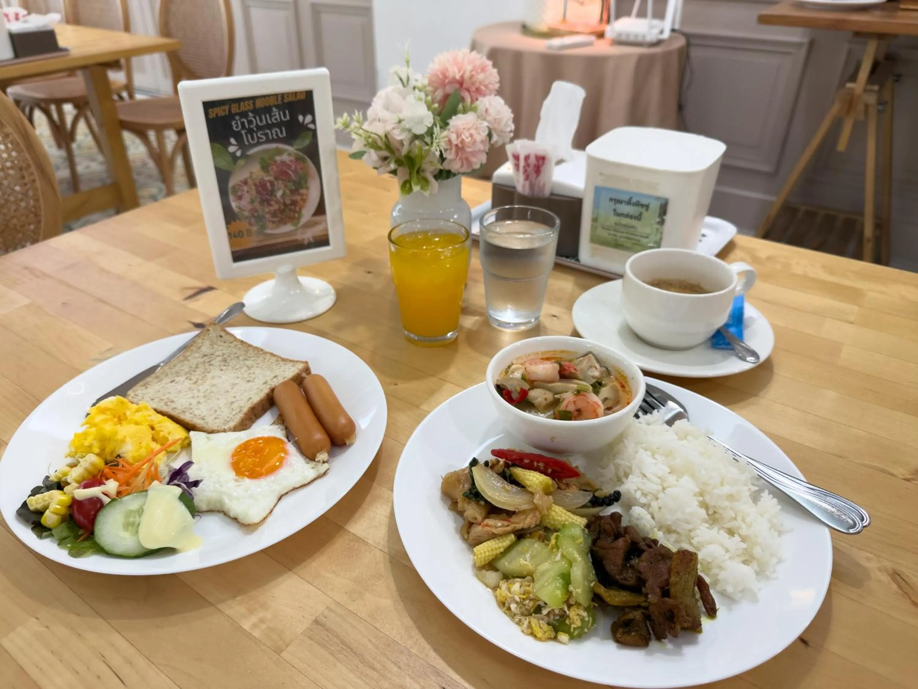 Breakfast in Regent Ramkhamhaeng 22