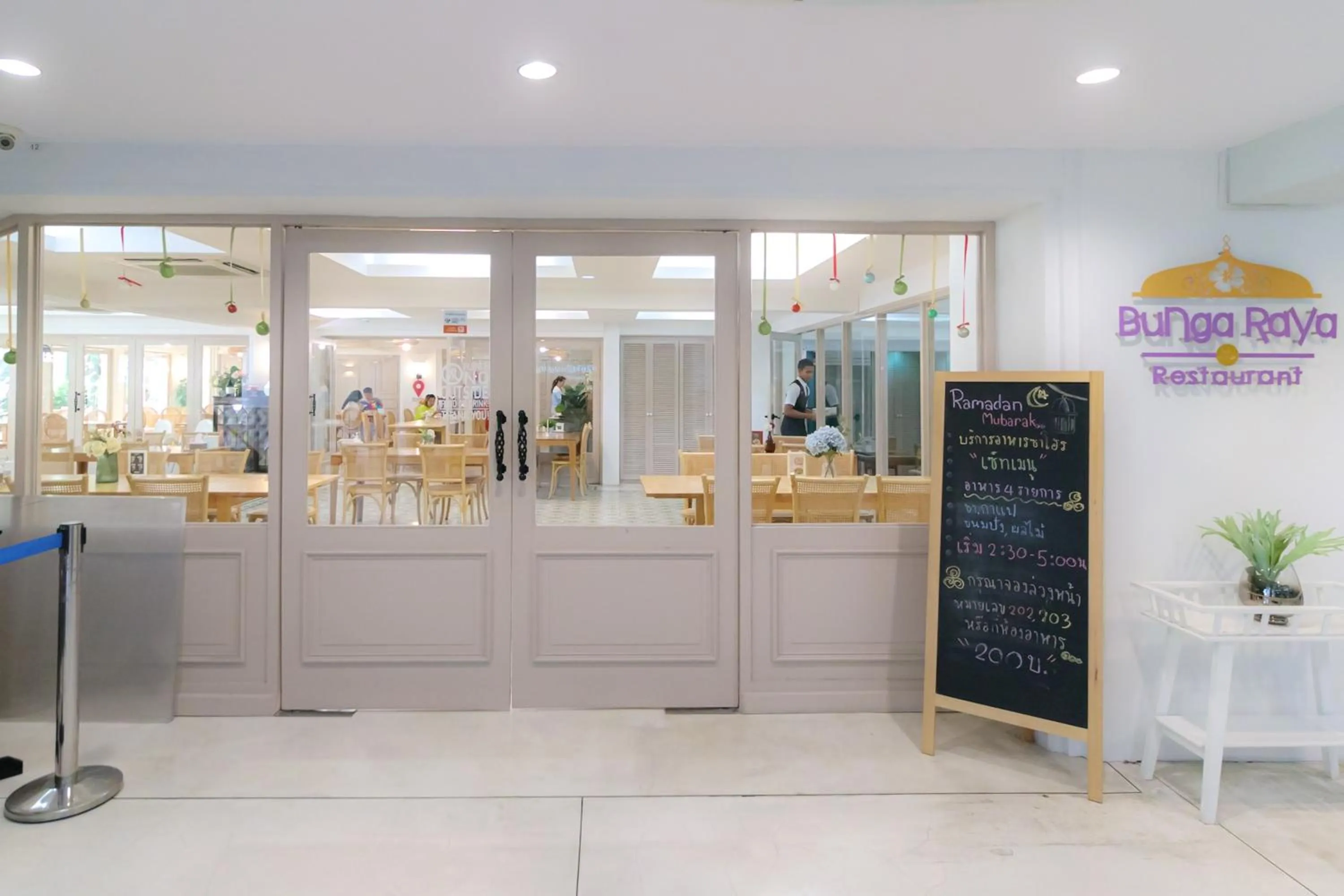 Food and drinks in Regent Ramkhamhaeng 22