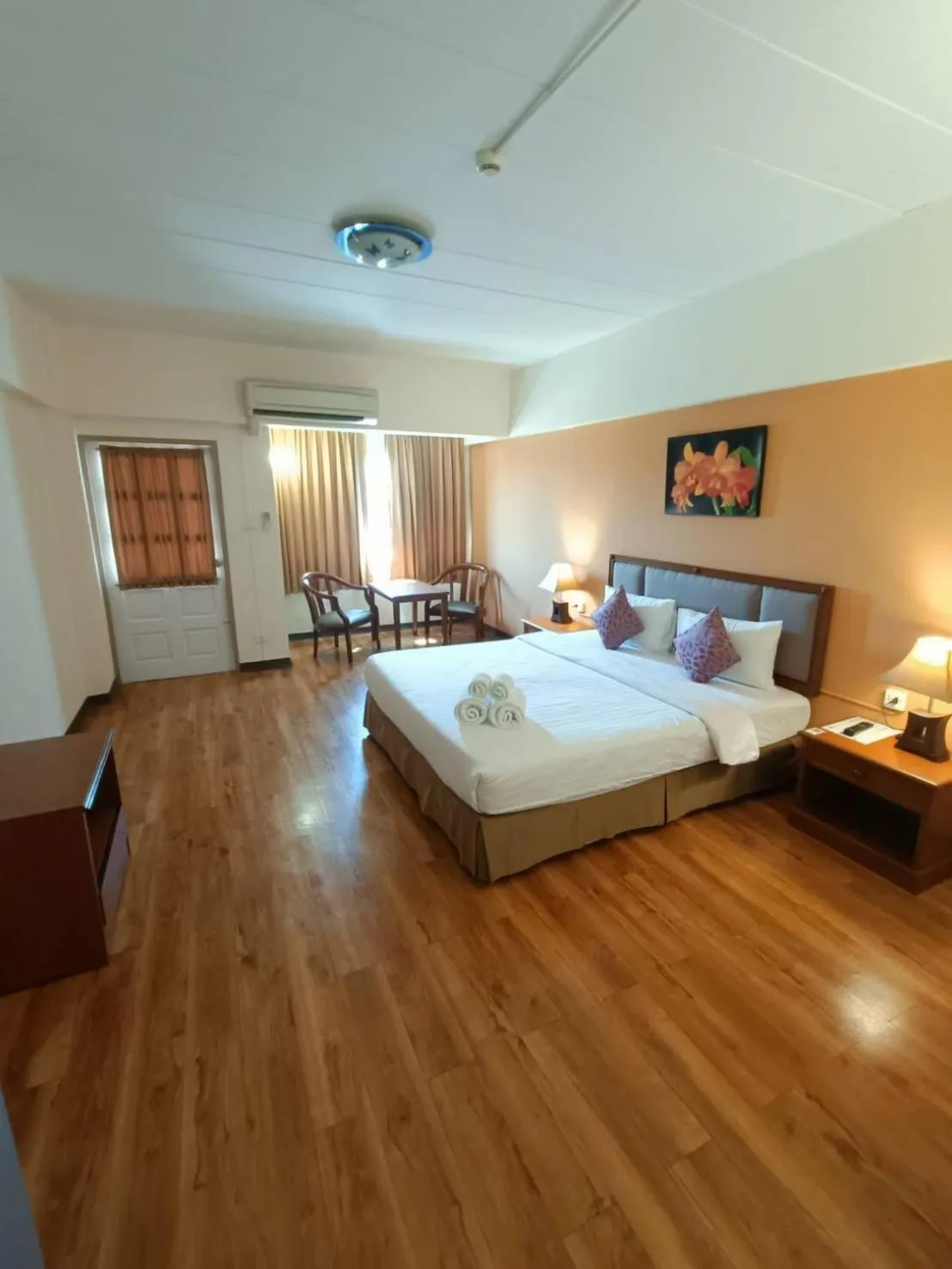 Bedroom, Bed in Regent Ramkhamhaeng 22