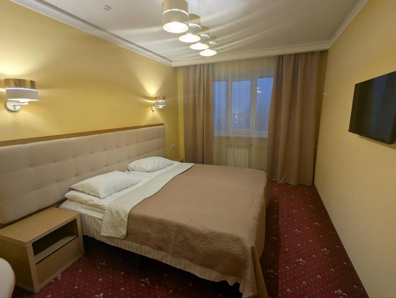 Standard Double Room in Hotel Ternopil