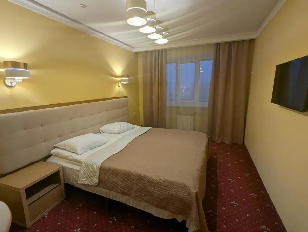 Standard Double Room in Hotel Ternopil Standard Double Room in Hotel Ternopil