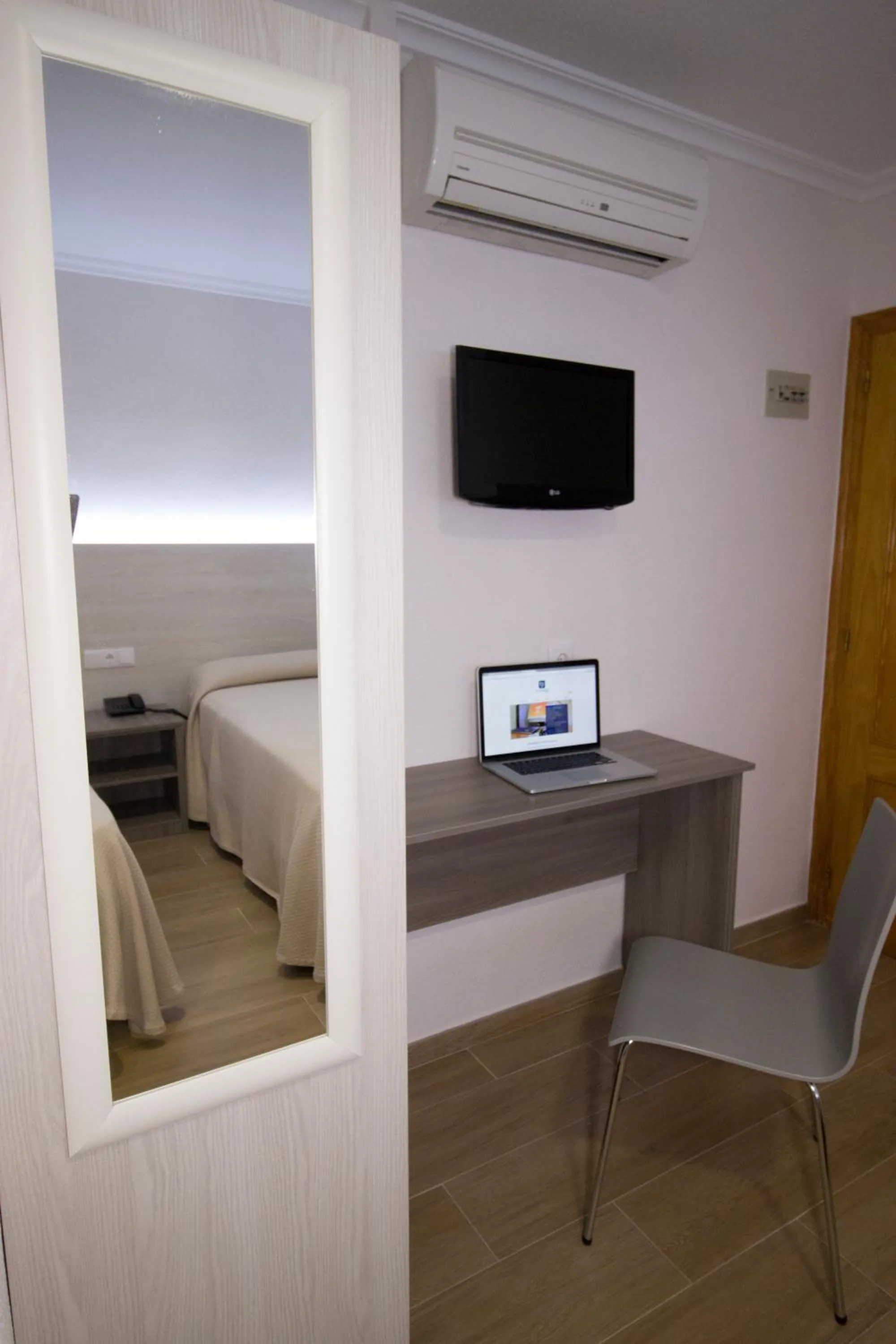 Bed in Hostal Pensimar