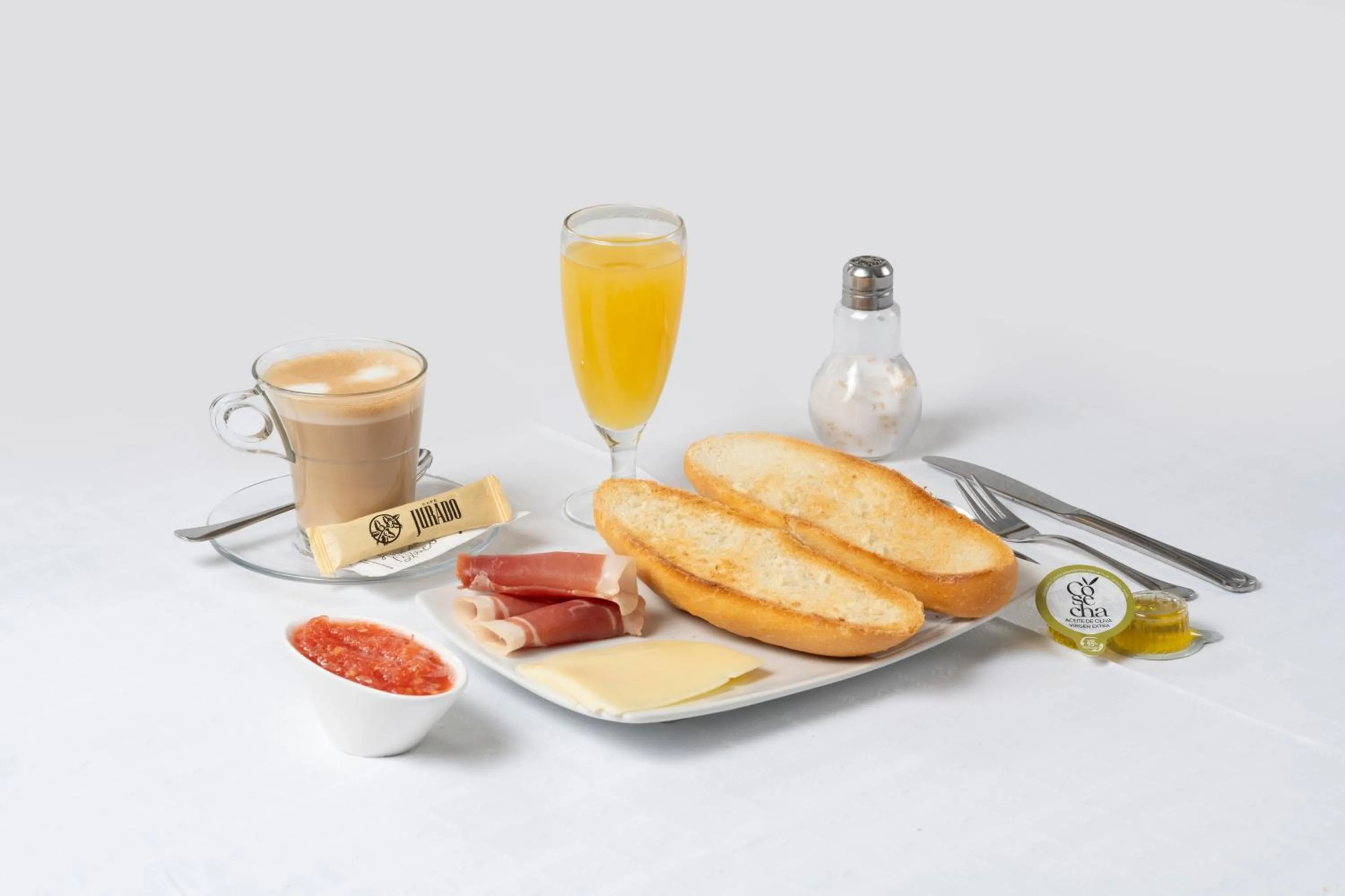 Breakfast in Hostal Pensimar