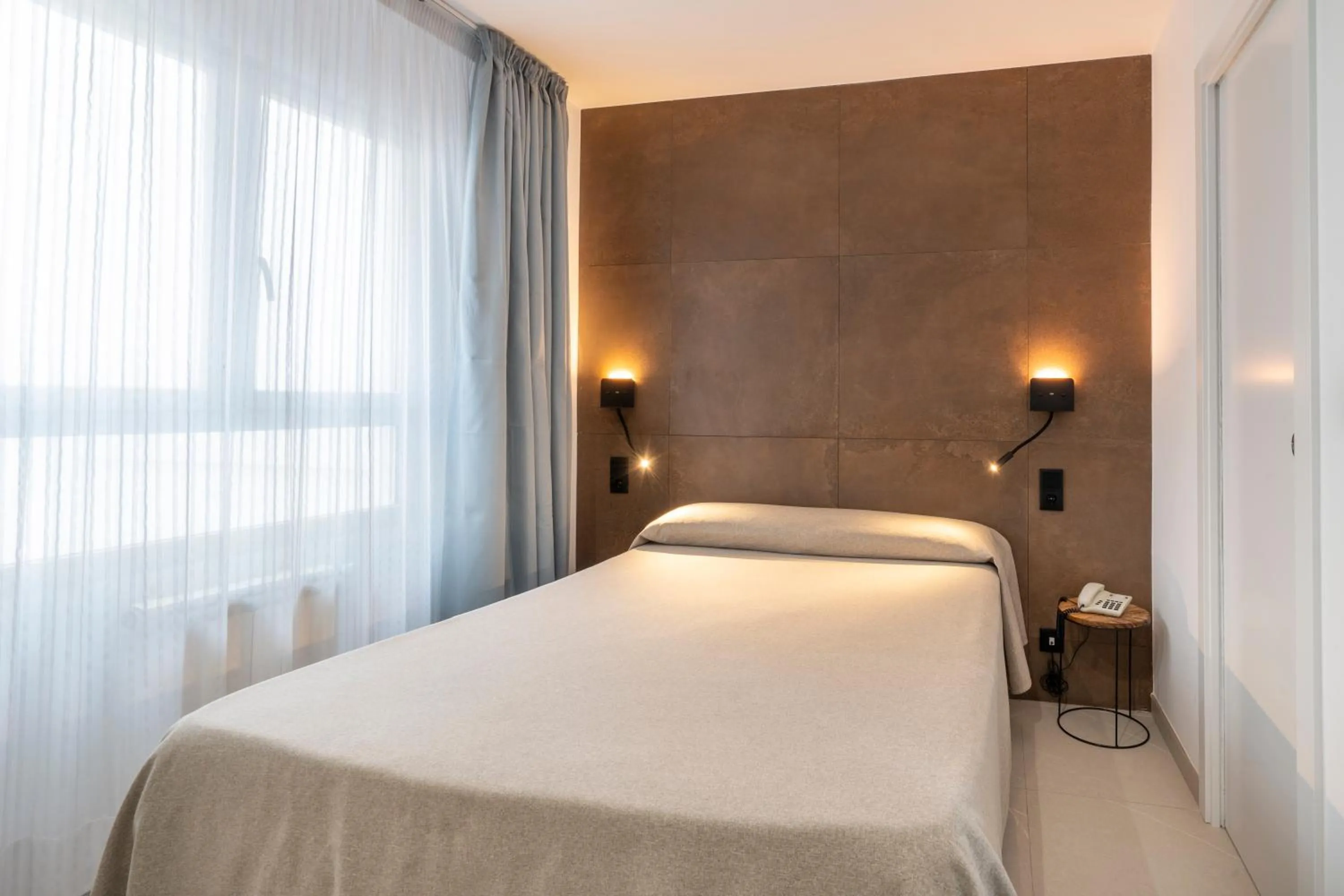 Bedroom, Bed in Hostal Pensimar