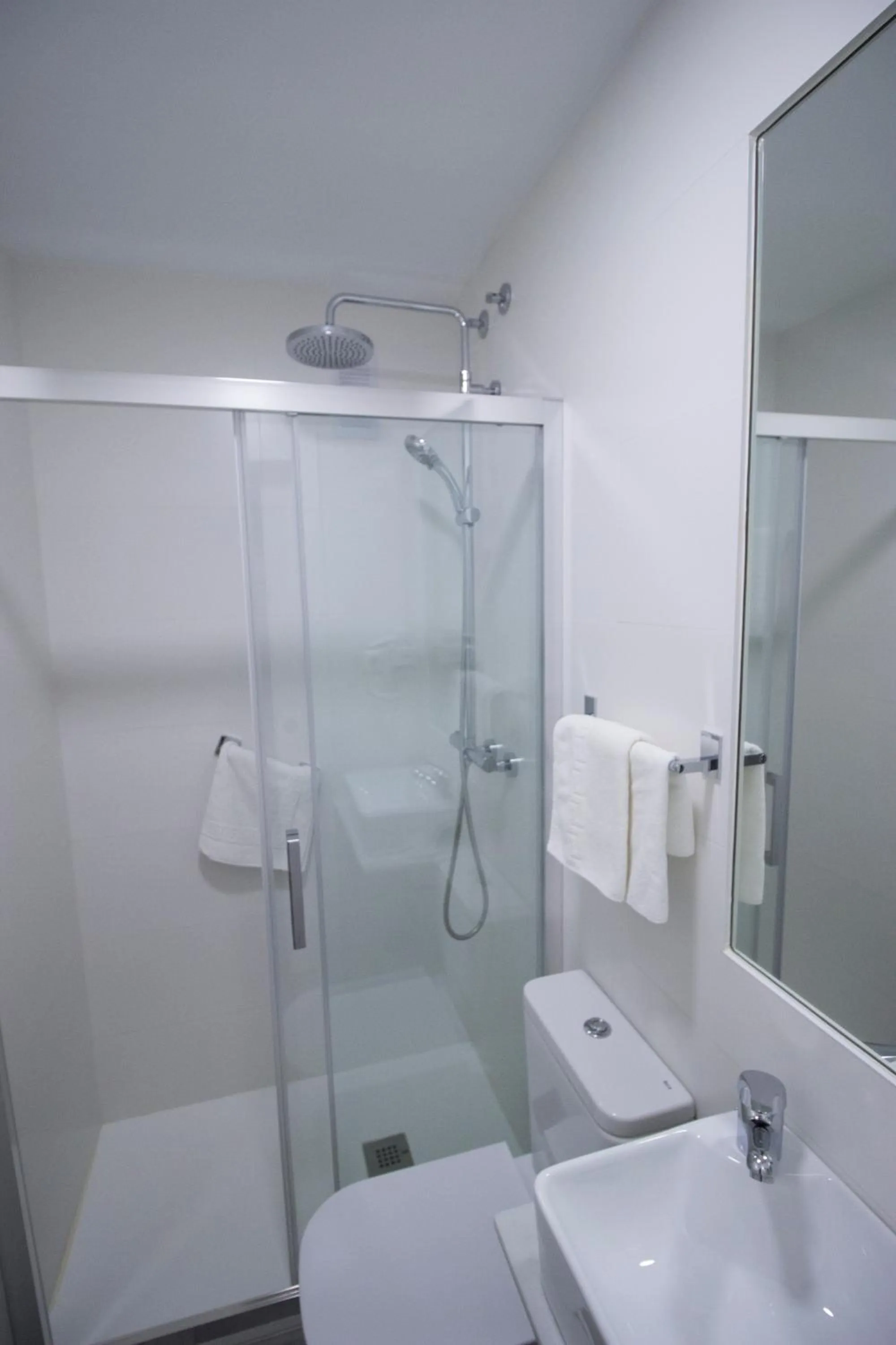 Shower in Hostal Pensimar