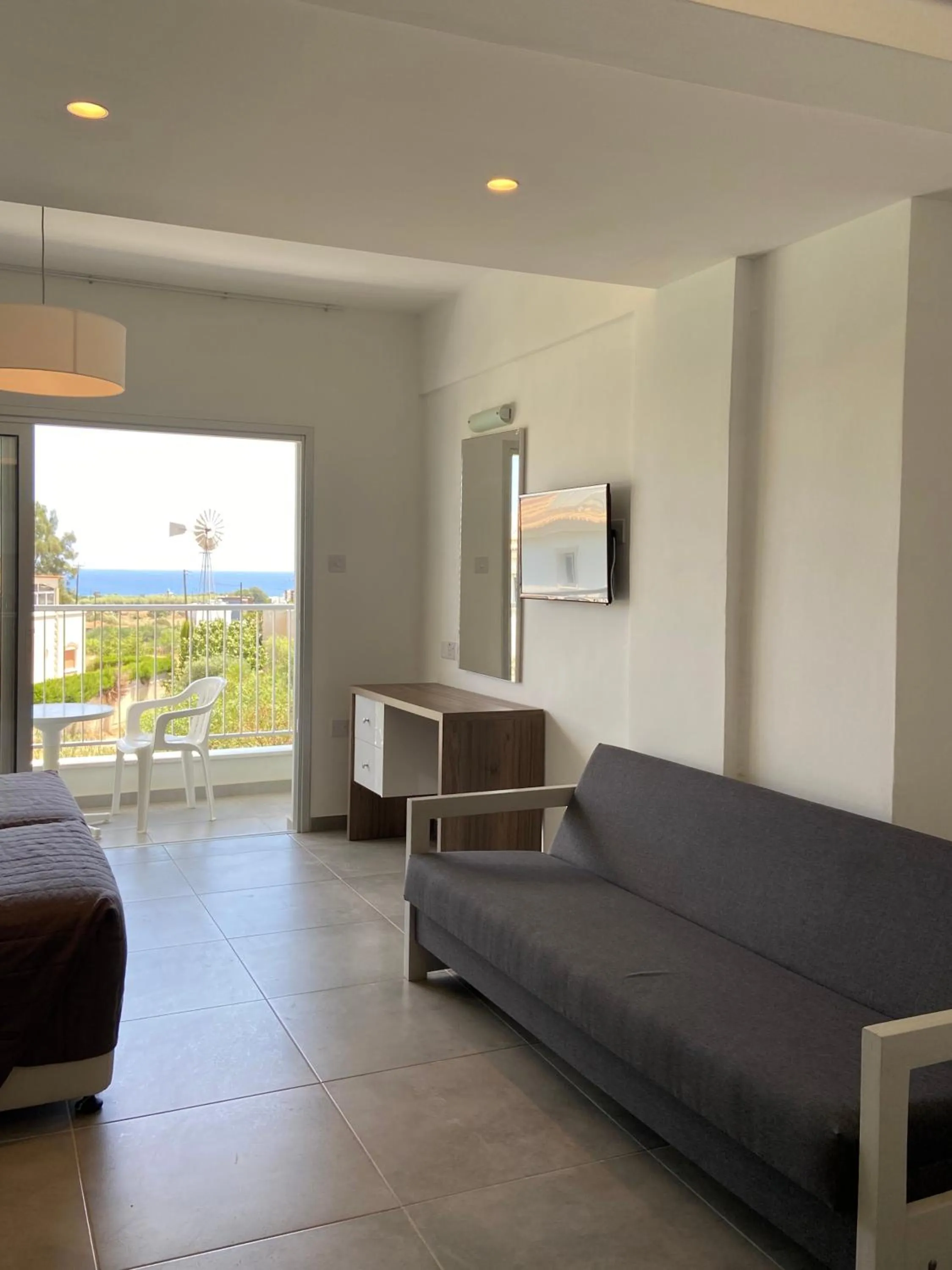 TV and multimedia in Sweet Memories Hotel Apts