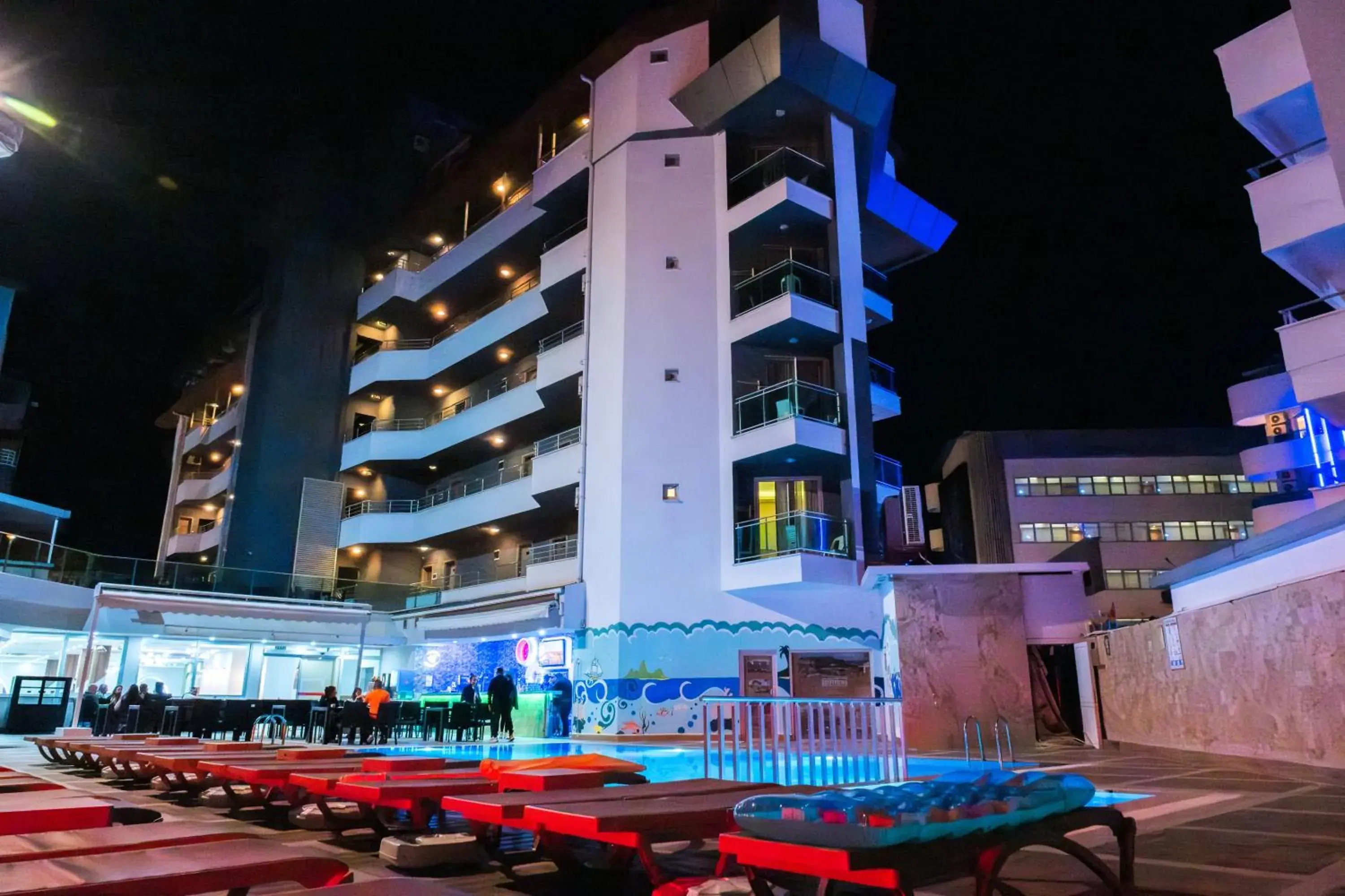 Pool view in Acar Hotel Pool view in Acar Hotel