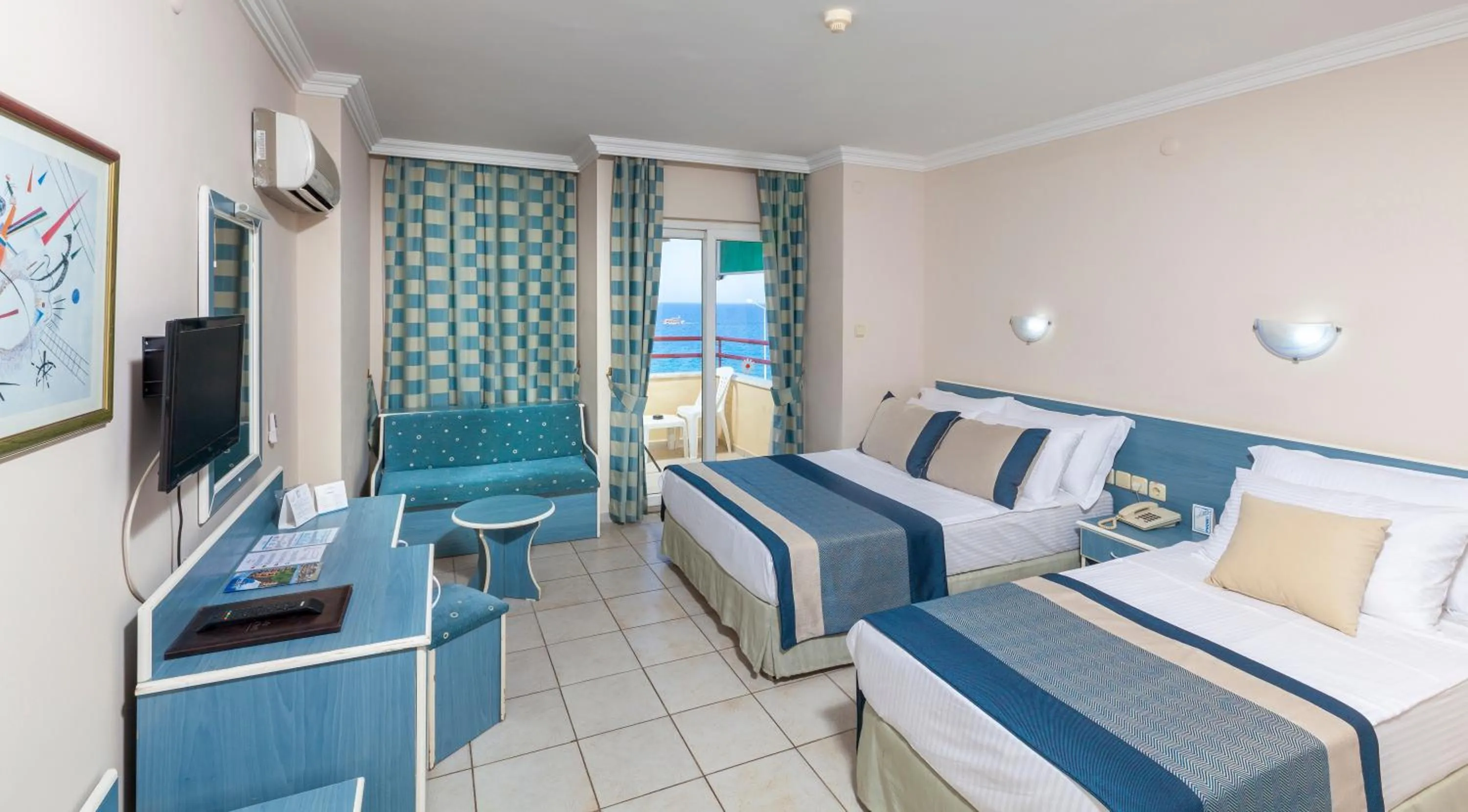 Photo of the whole room, Bed in Galaxy Beach Hotel Alanya