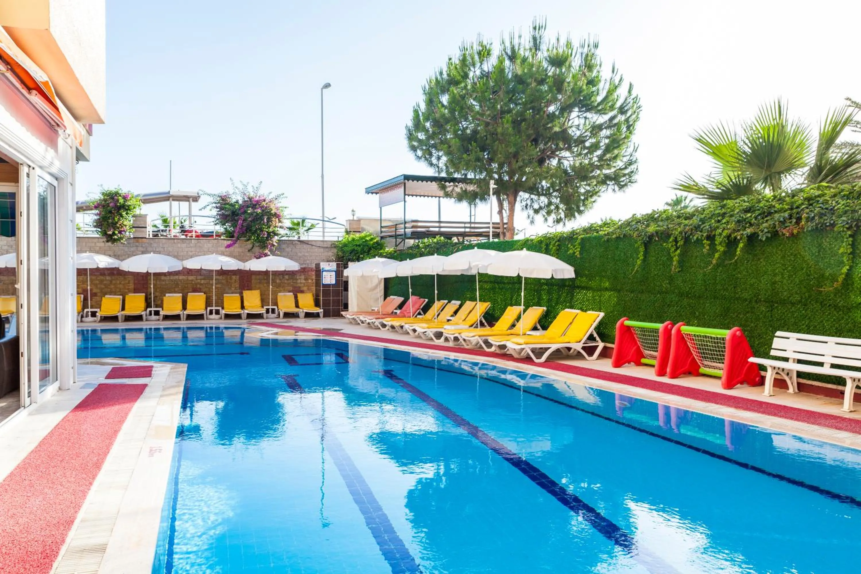 Swimming pool in Galaxy Beach Hotel Alanya