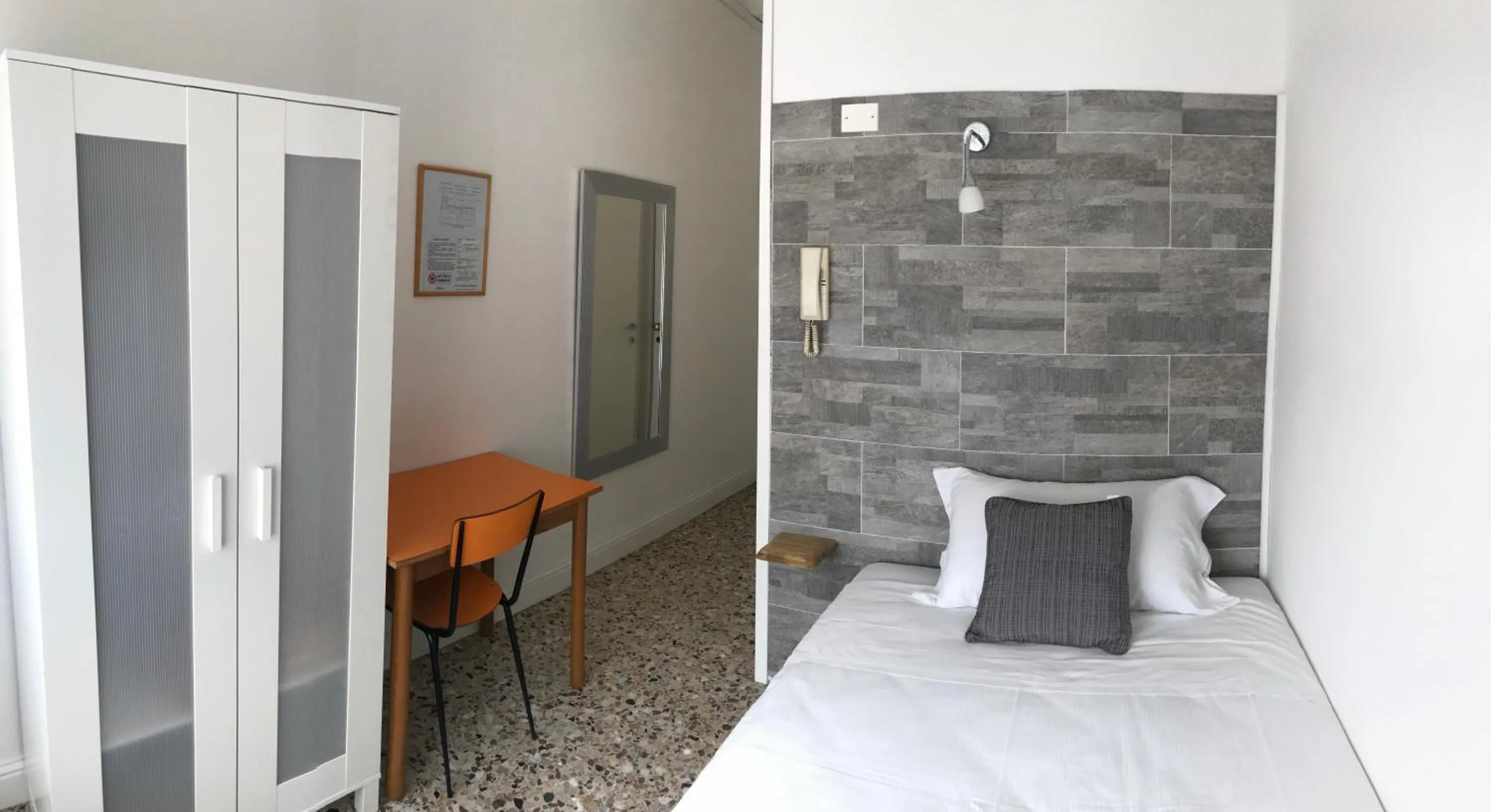Photo of the whole room, Bed in Albergo Moderno