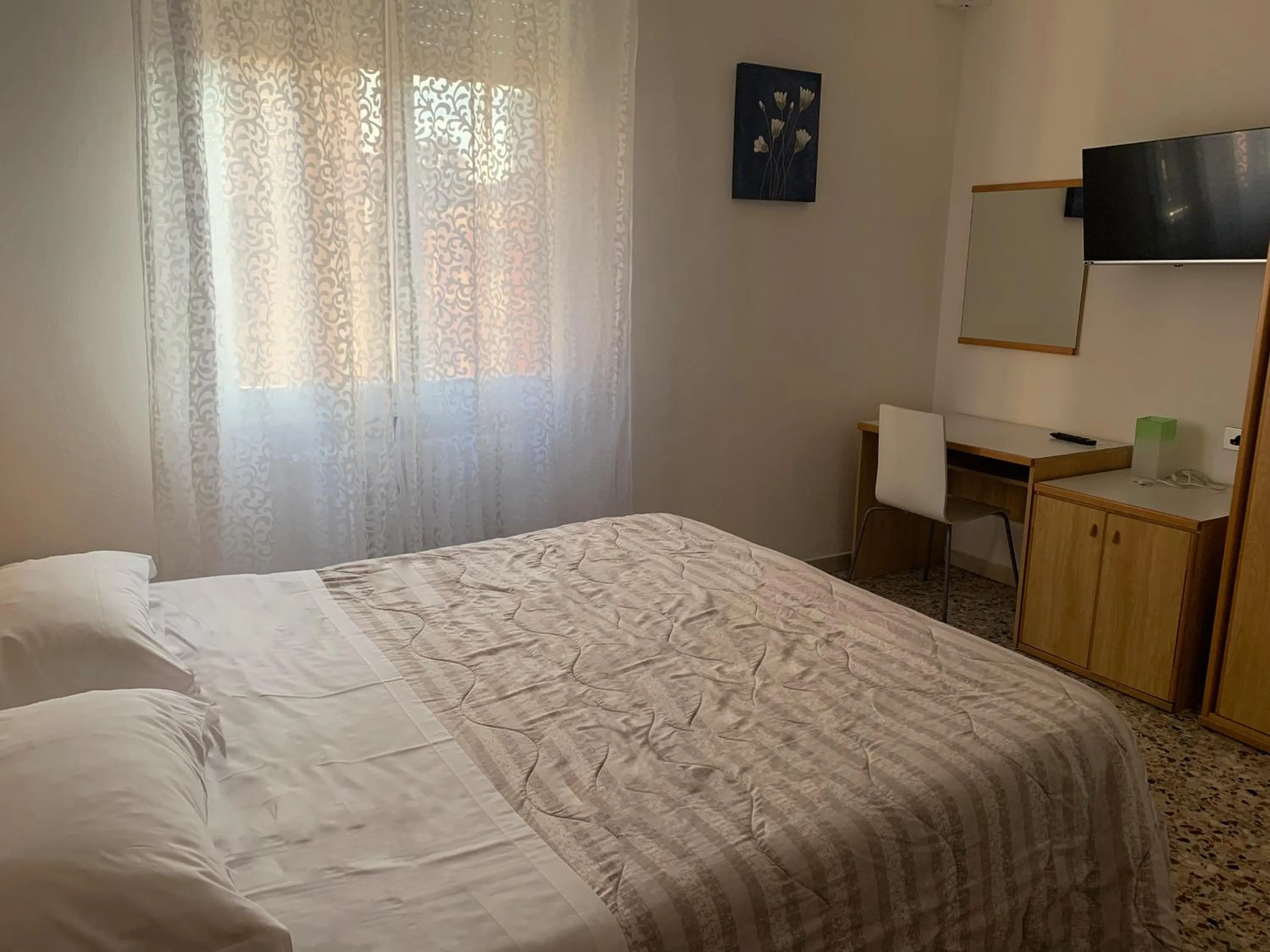 Bedroom, Bed in Albergo Moderno