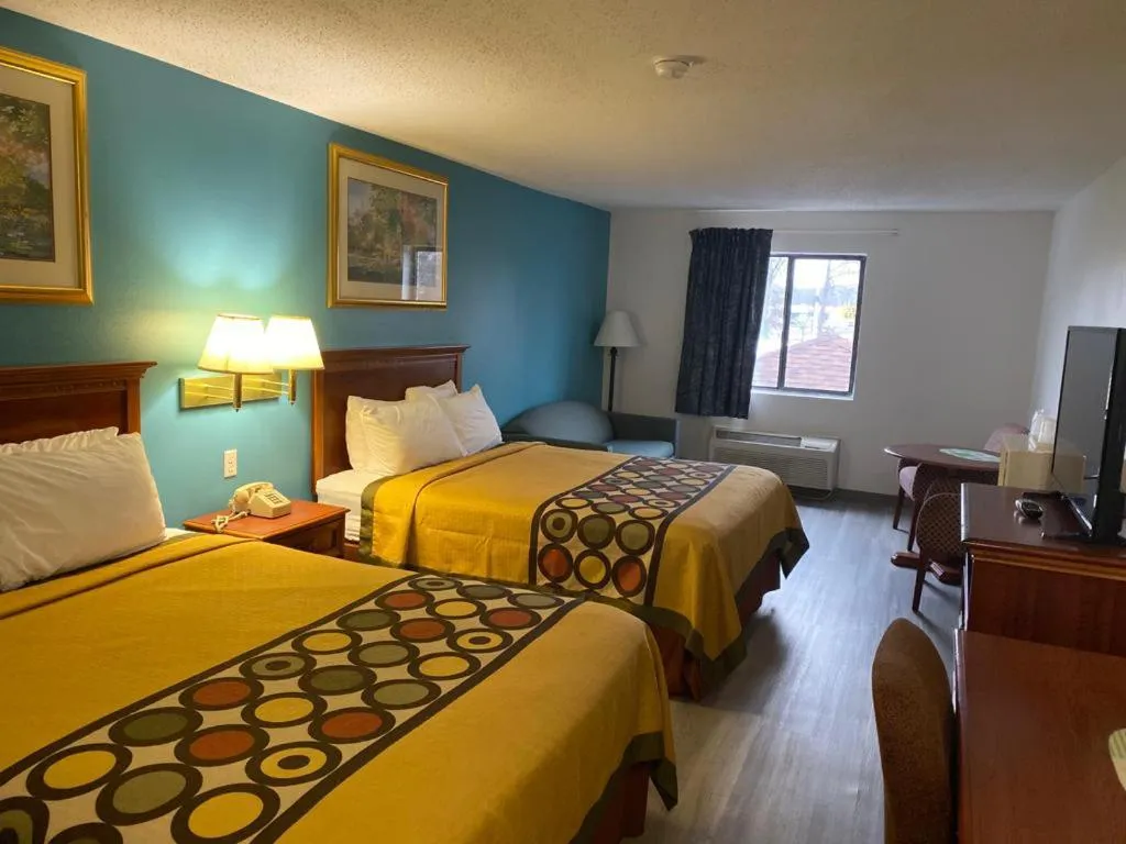 Bedroom, Bed in Americas Best Value Inn West Frankfort