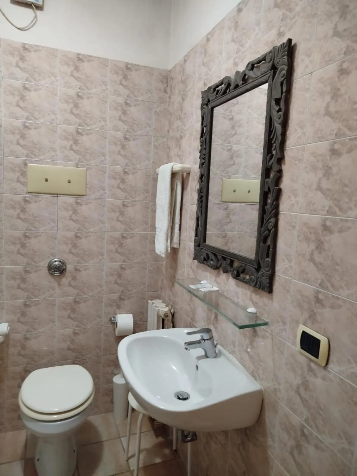 Bathroom in Hotel La Selce