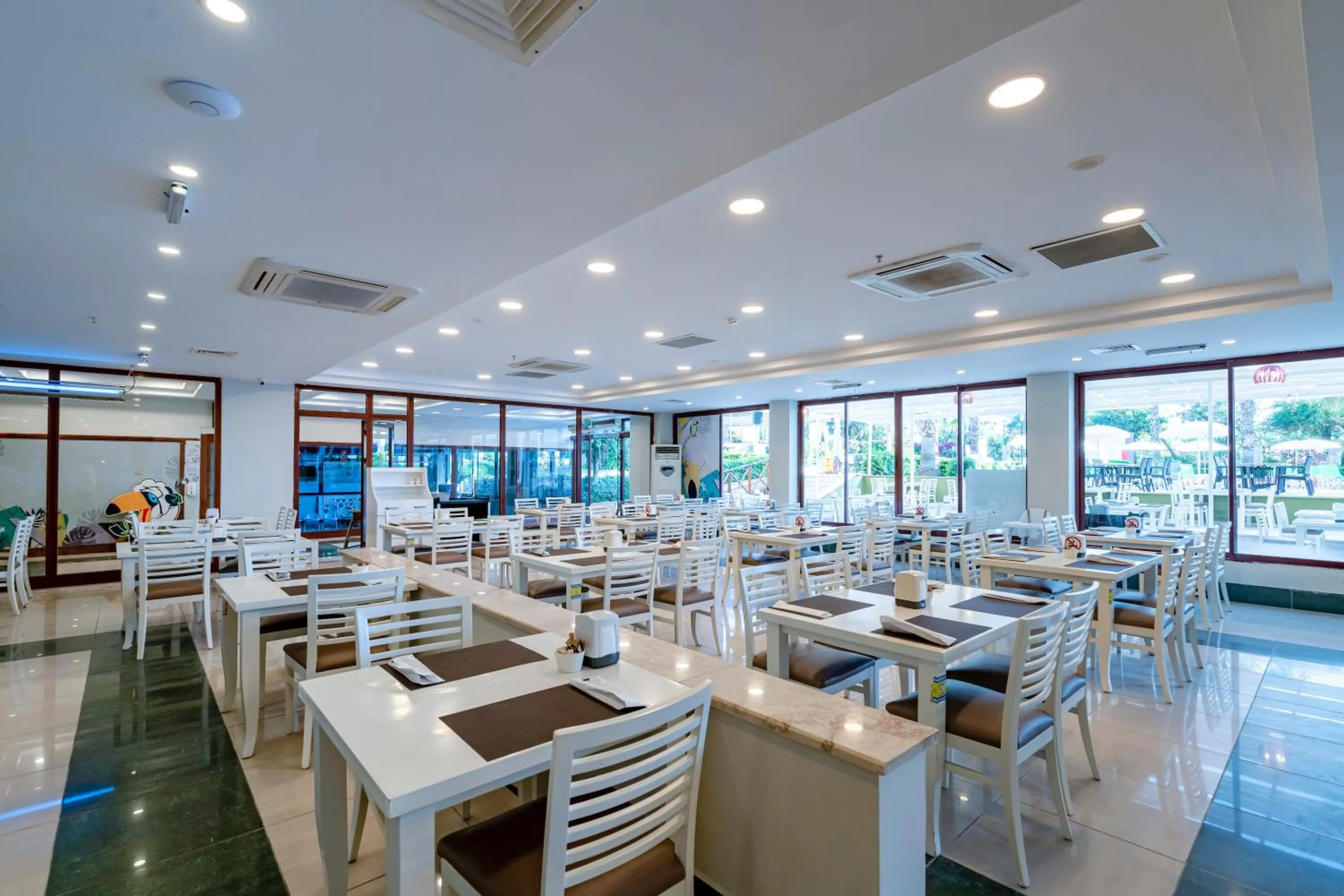 Restaurant/places to eat in Miarosa İncekum Beach