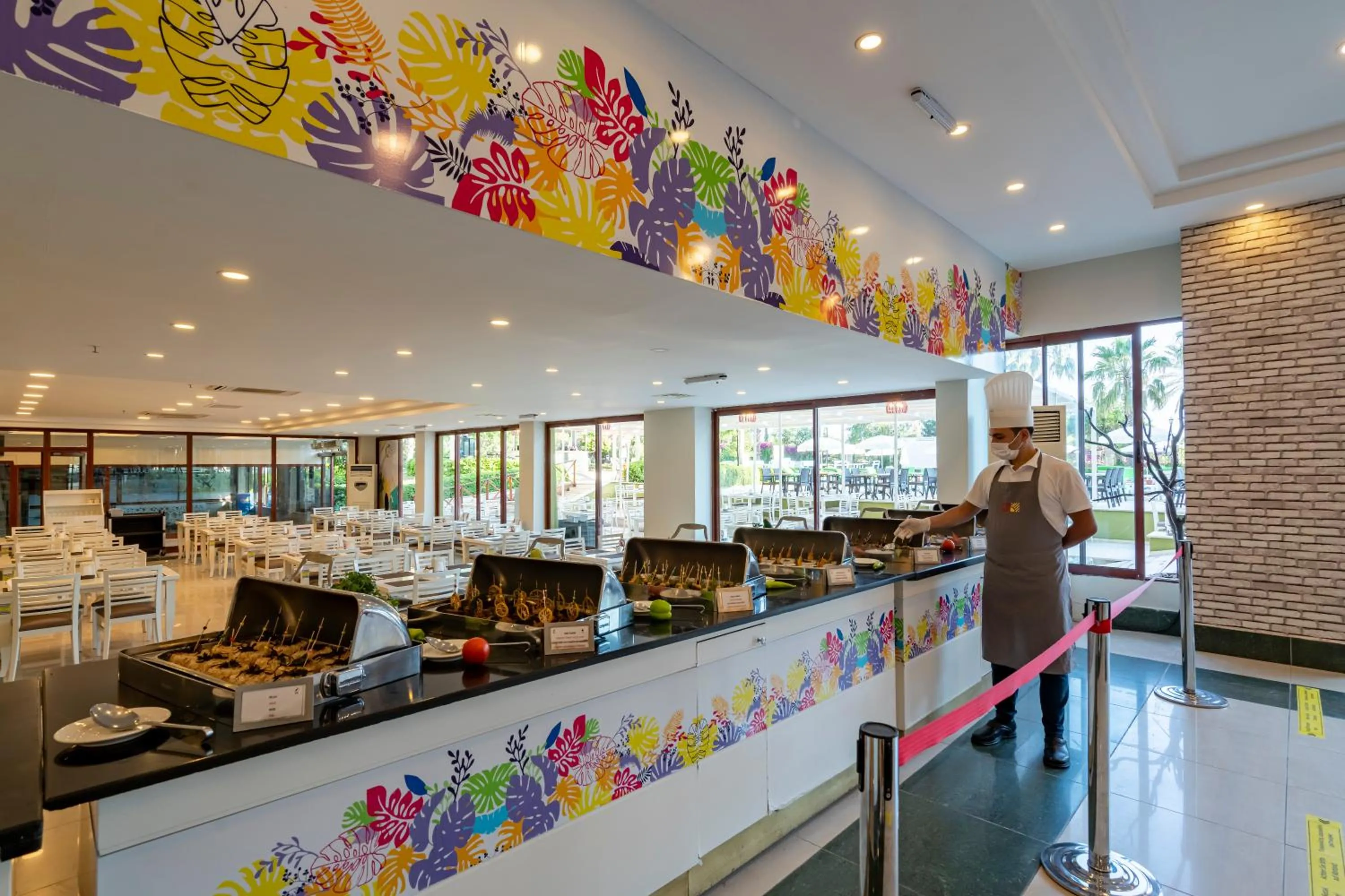 Buffet breakfast in Miarosa İncekum Beach