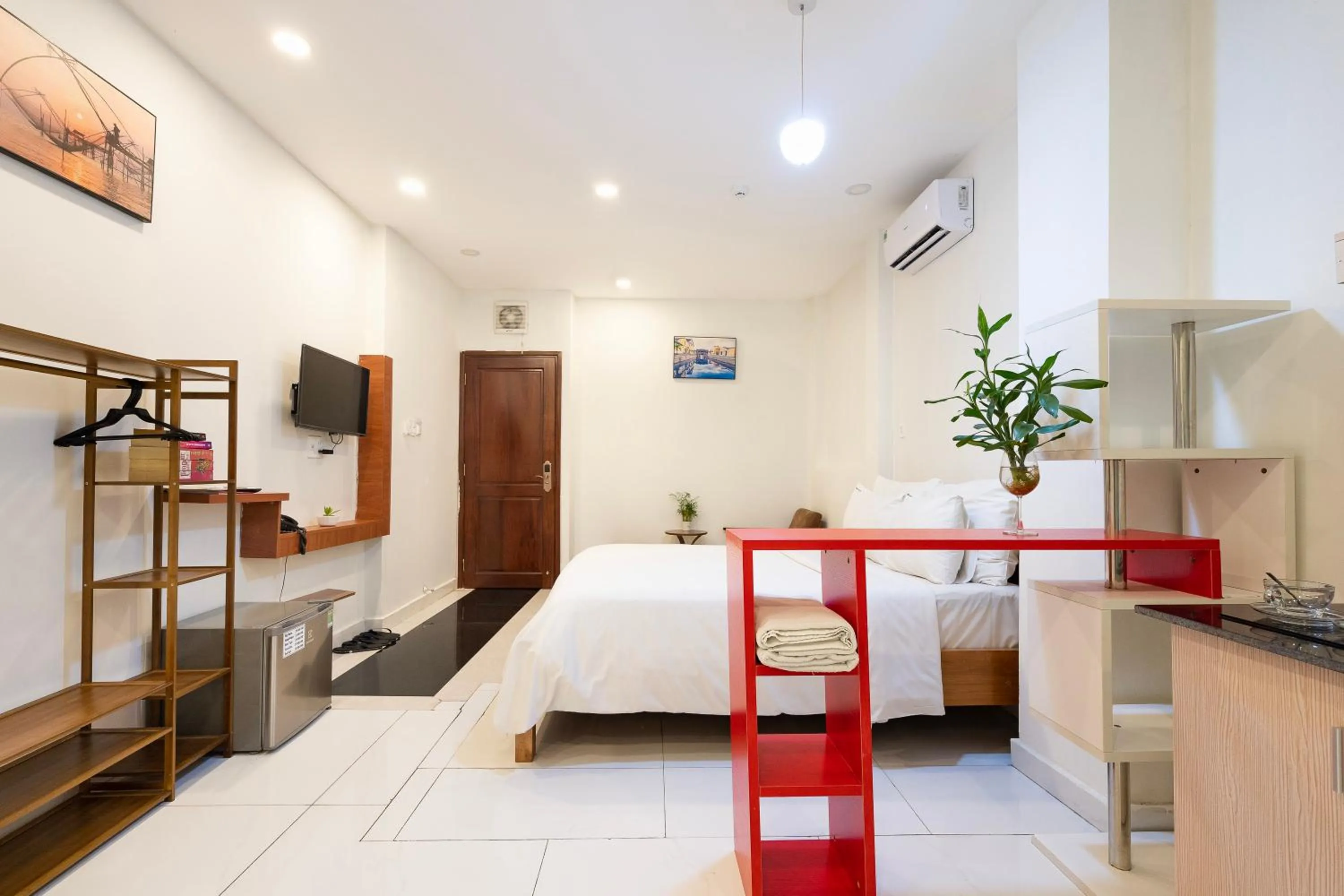 Bed in Gemini Saigon CENTER - New & Quiet near Bui Vien Walking Street