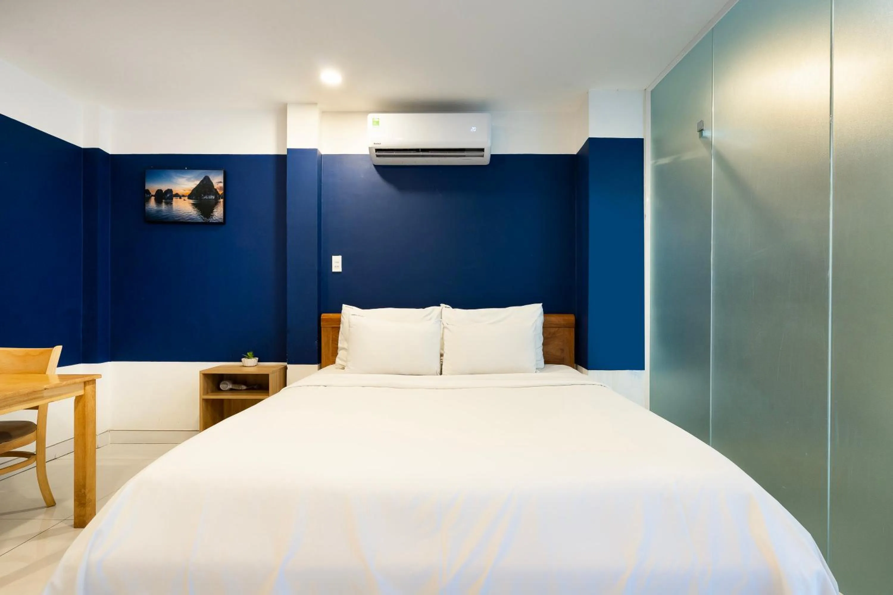 Bed in Gemini Saigon CENTER - New & Quiet near Bui Vien Walking Street