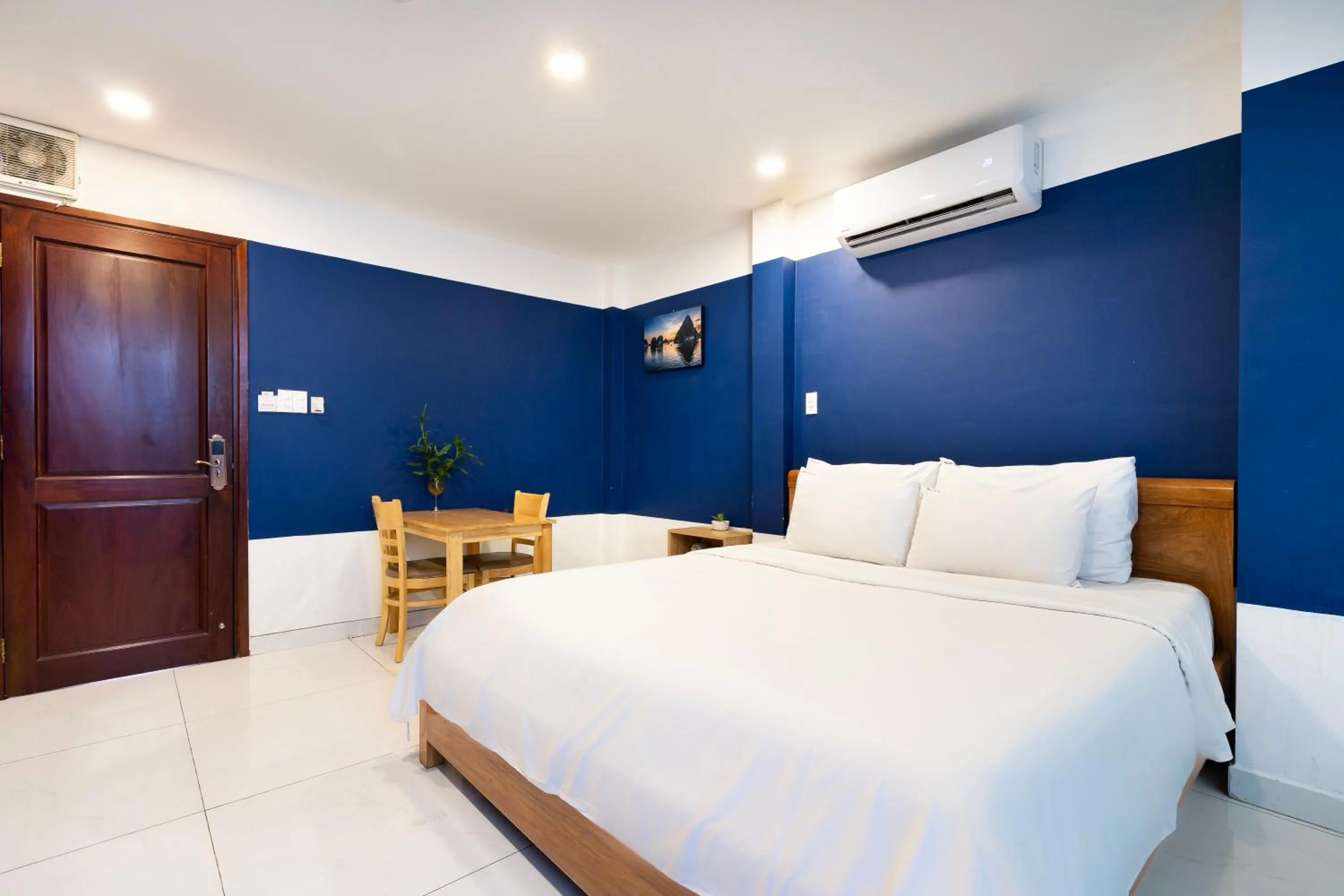 Bed in Gemini Saigon CENTER - New & Quiet near Bui Vien Walking Street