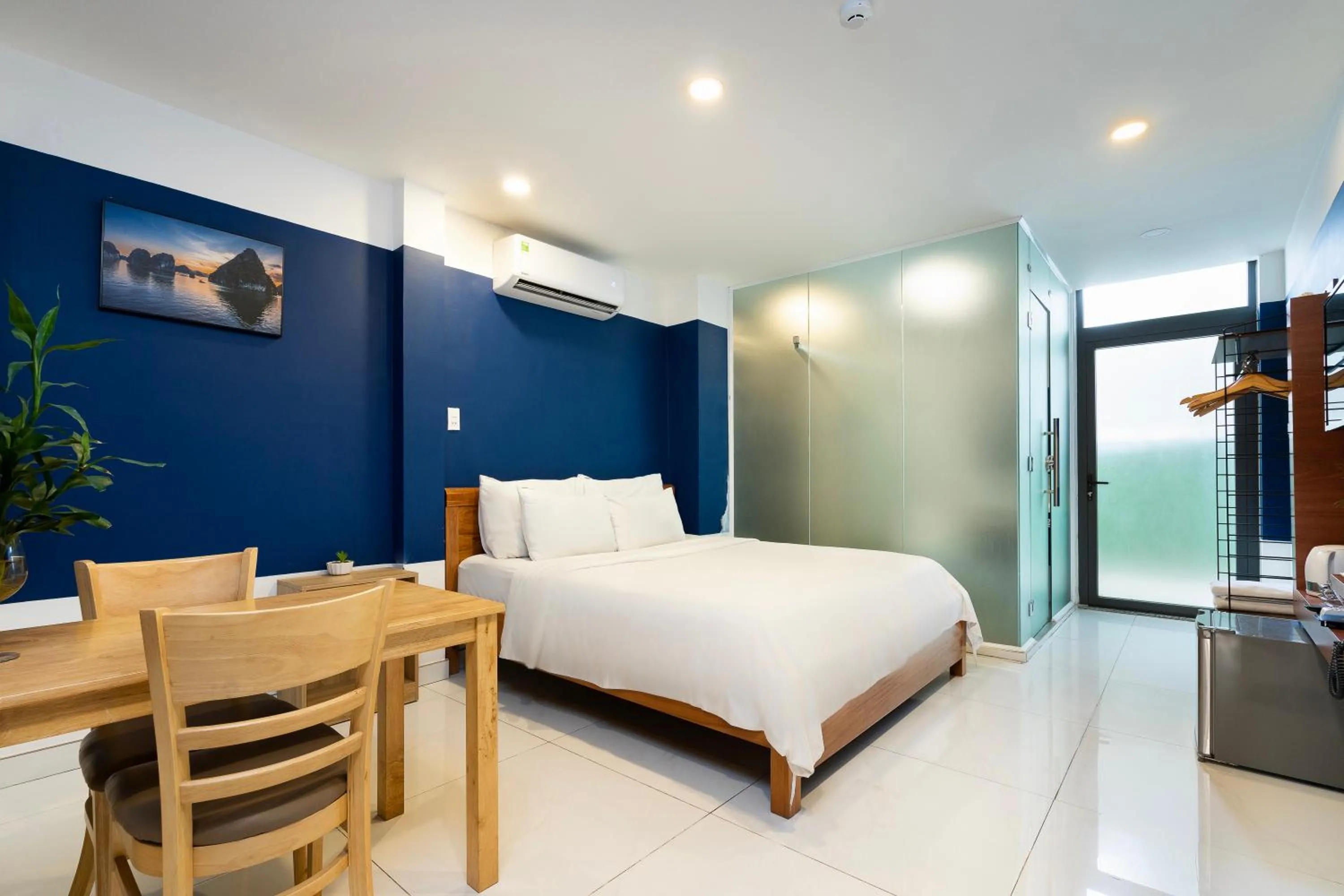 Photo of the whole room, Bed in Gemini Saigon CENTER - New & Quiet near Bui Vien Walking Street