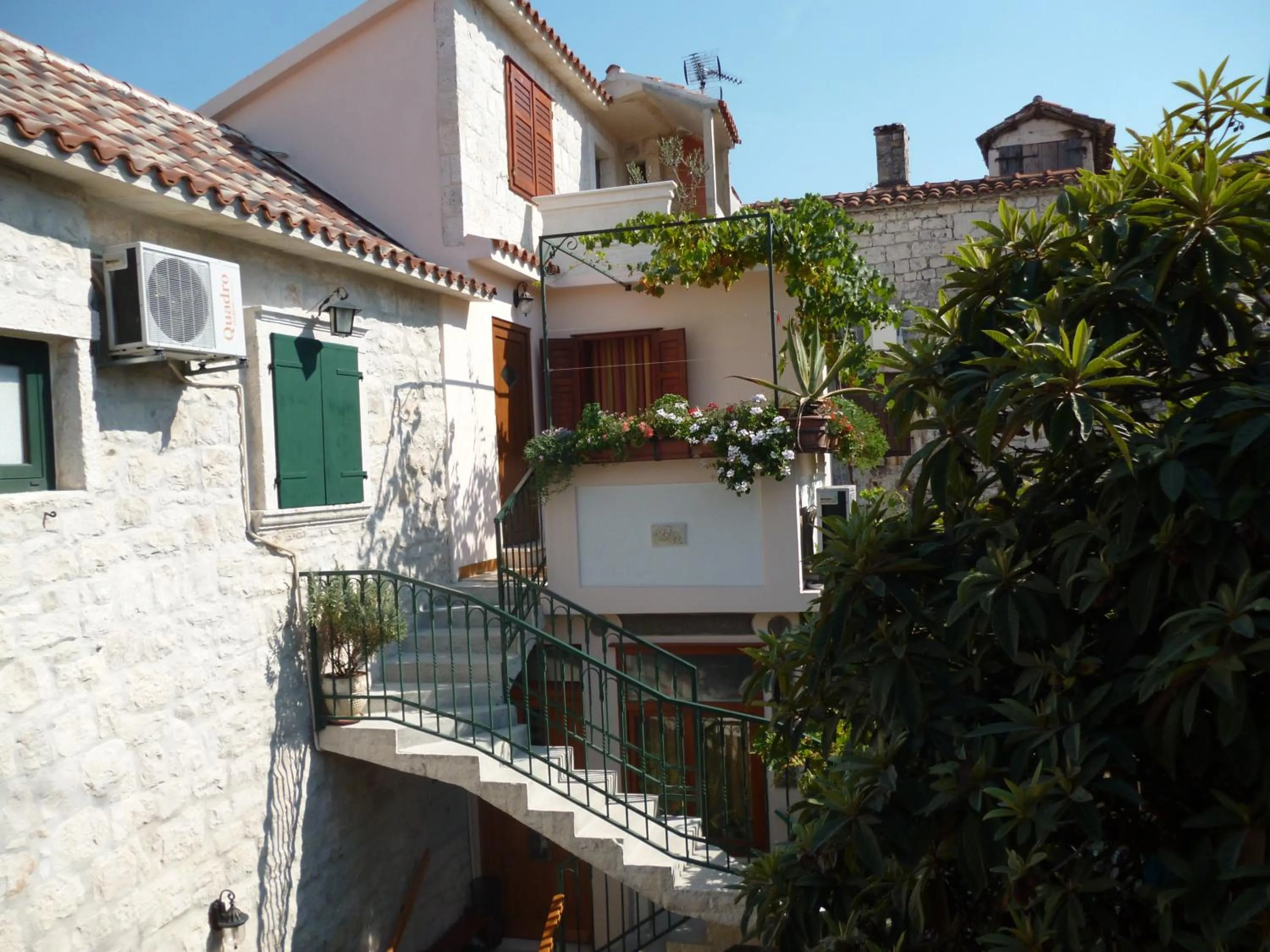 Apartments Ivica