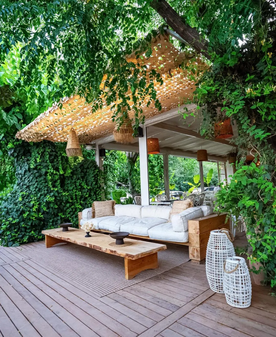 Restaurant/places to eat in Villa Lukka