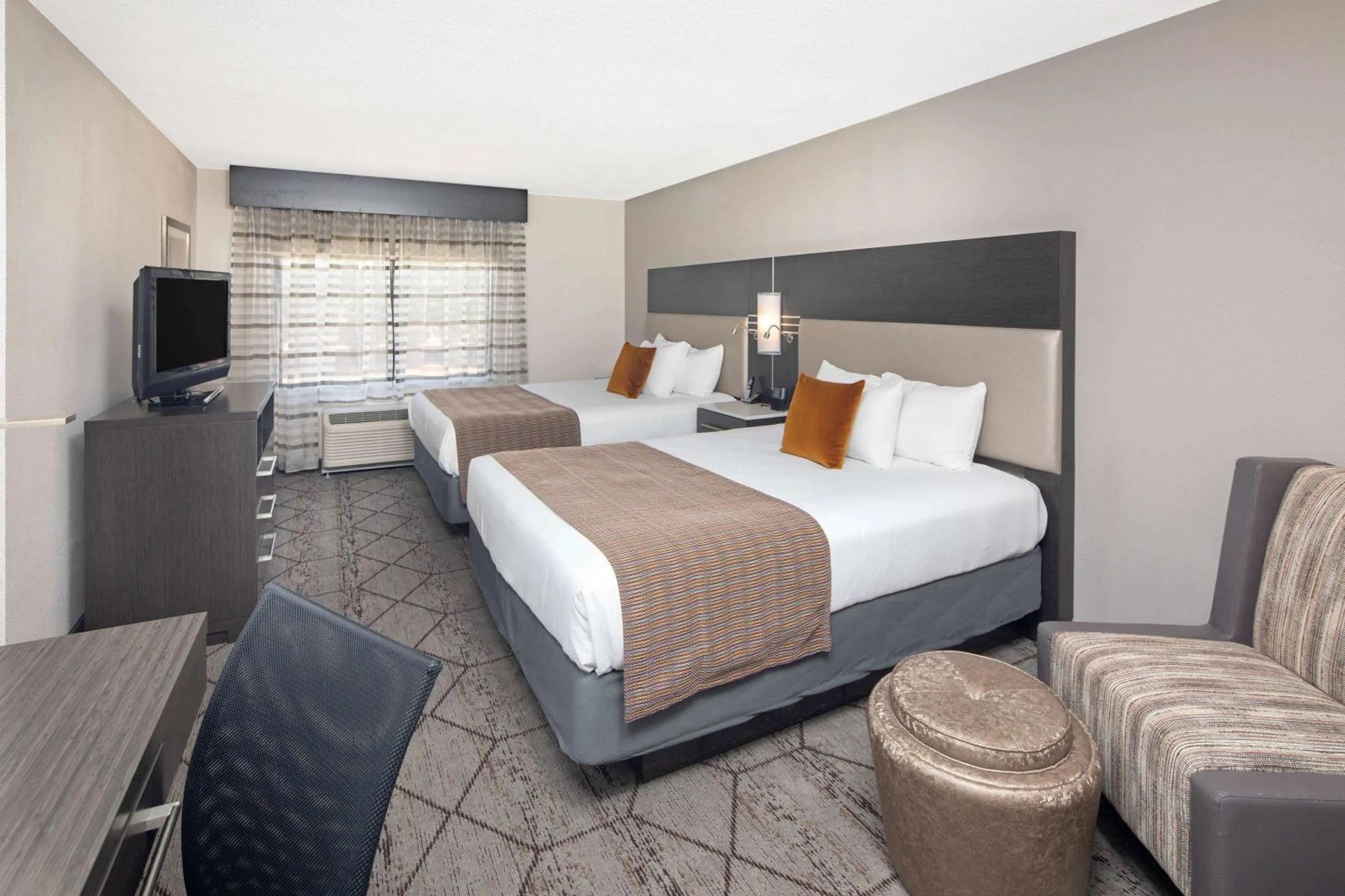 Photo of the whole room, Bed in Wingate by Wyndham Greenville Airport