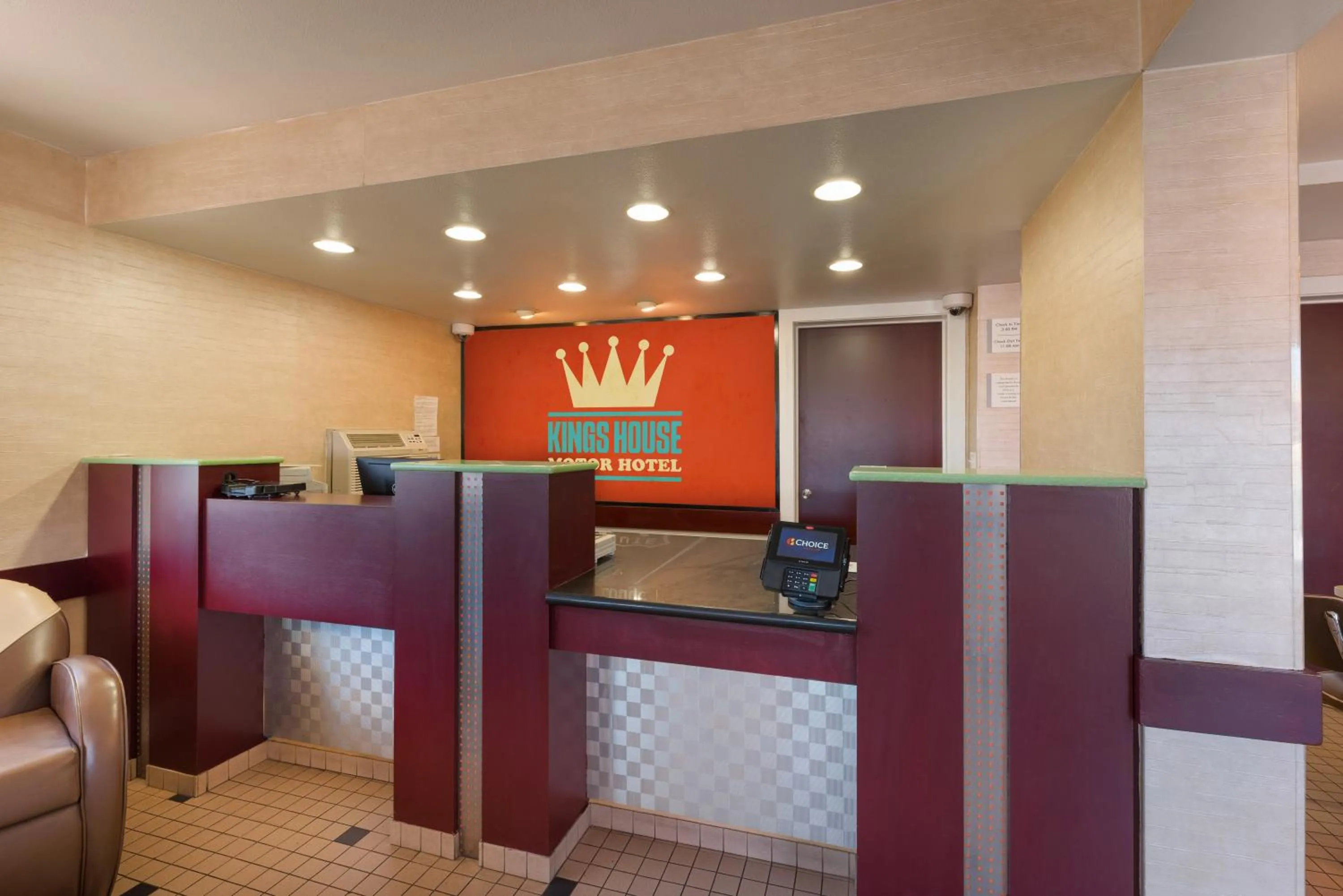 Lobby or reception in Kings House Motor Hotel