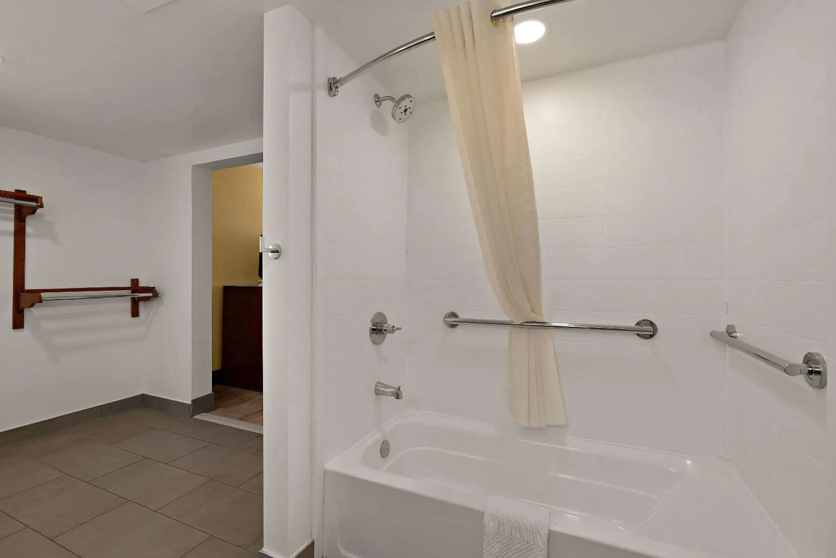 Bedroom, Bathroom in Econo Lodge Flagstaff Route 66