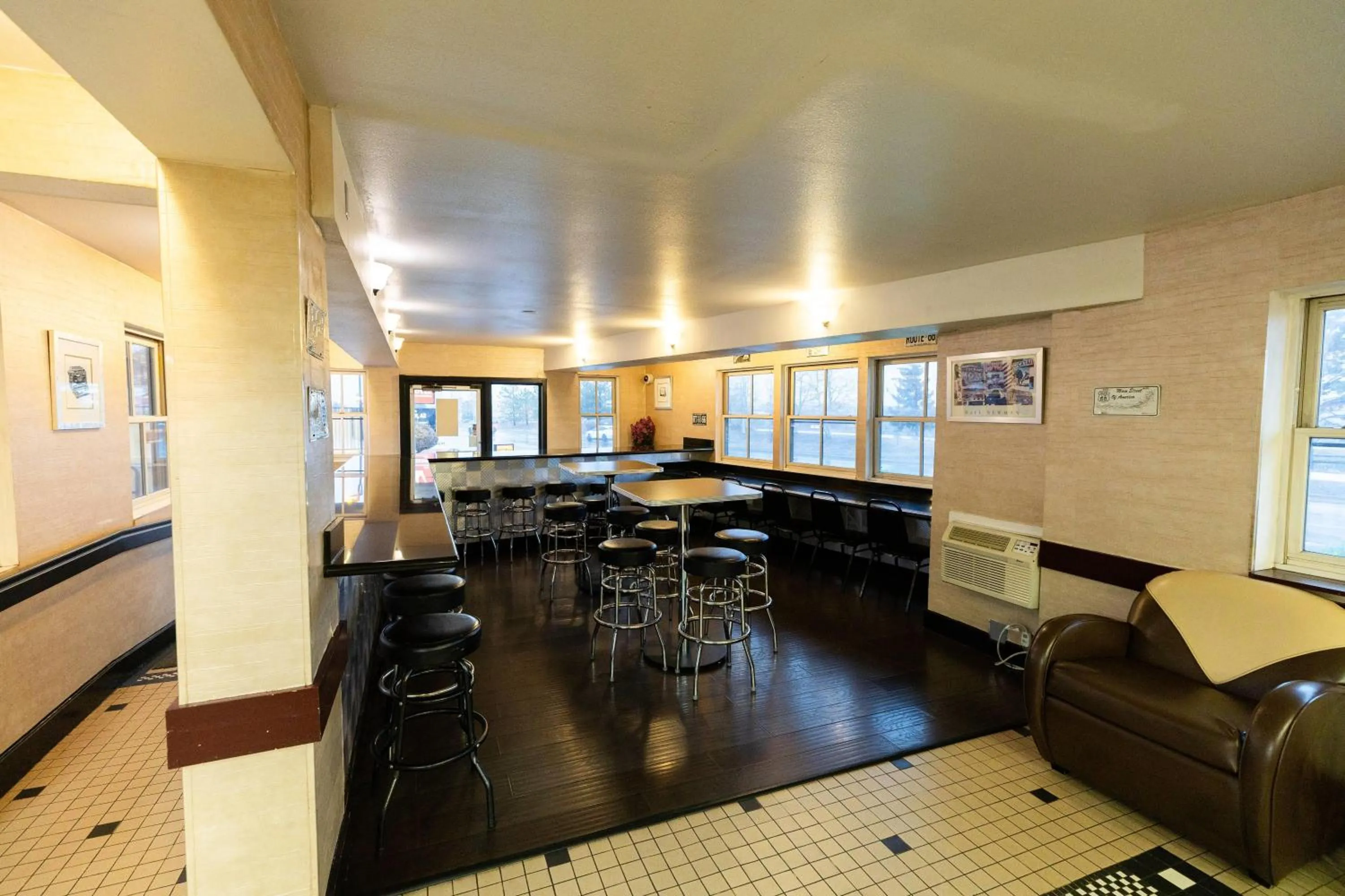 Restaurant/places to eat in Kings House Motor Hotel, a Dazzler Select by Wyndham