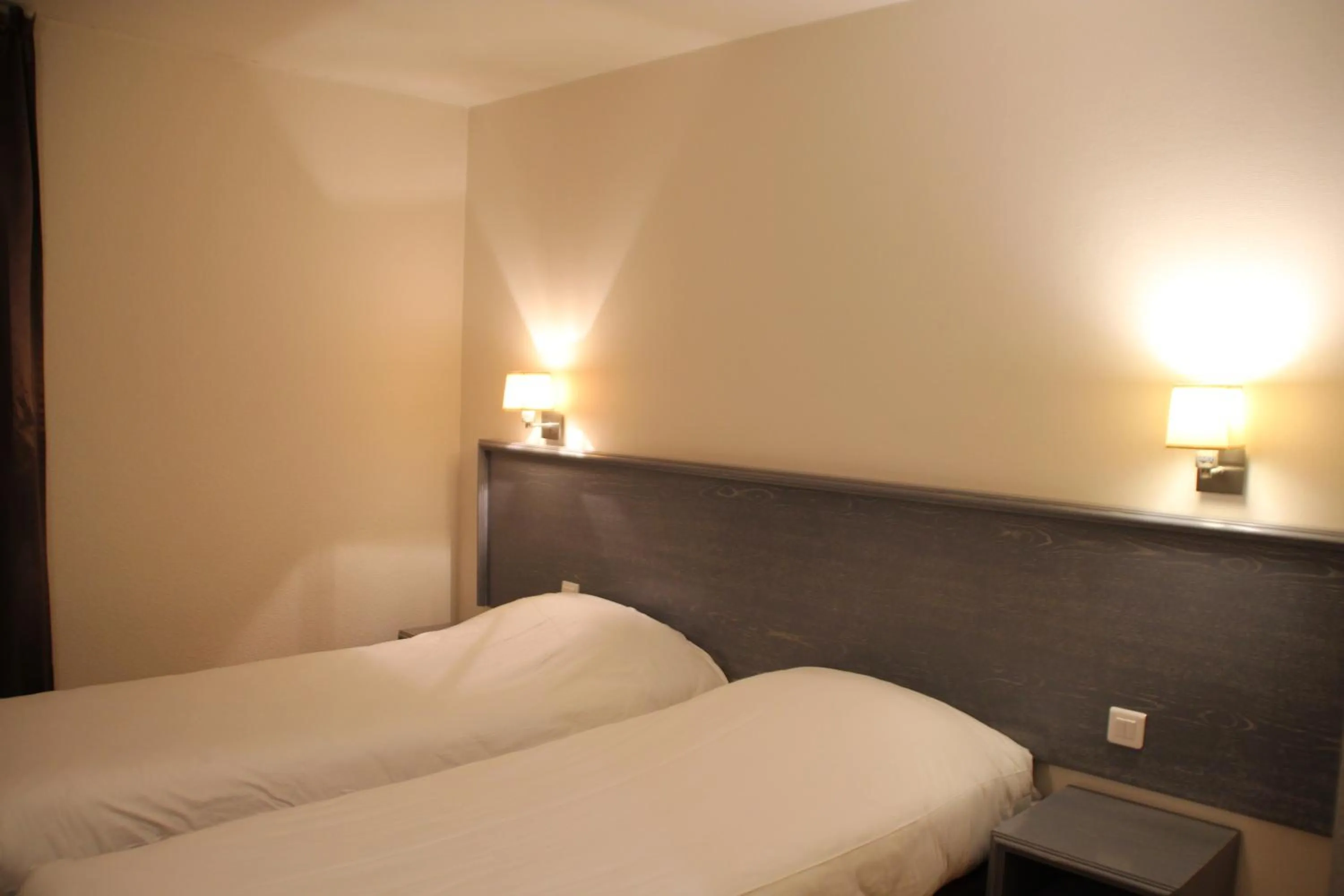 Bed in The Originals City, Hôtel Le Louisiane, Belfort Sud