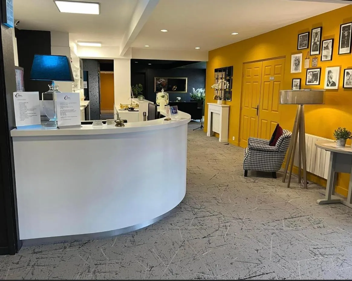 Lobby or reception in The Originals City, Hôtel Le Louisiane, Belfort Sud