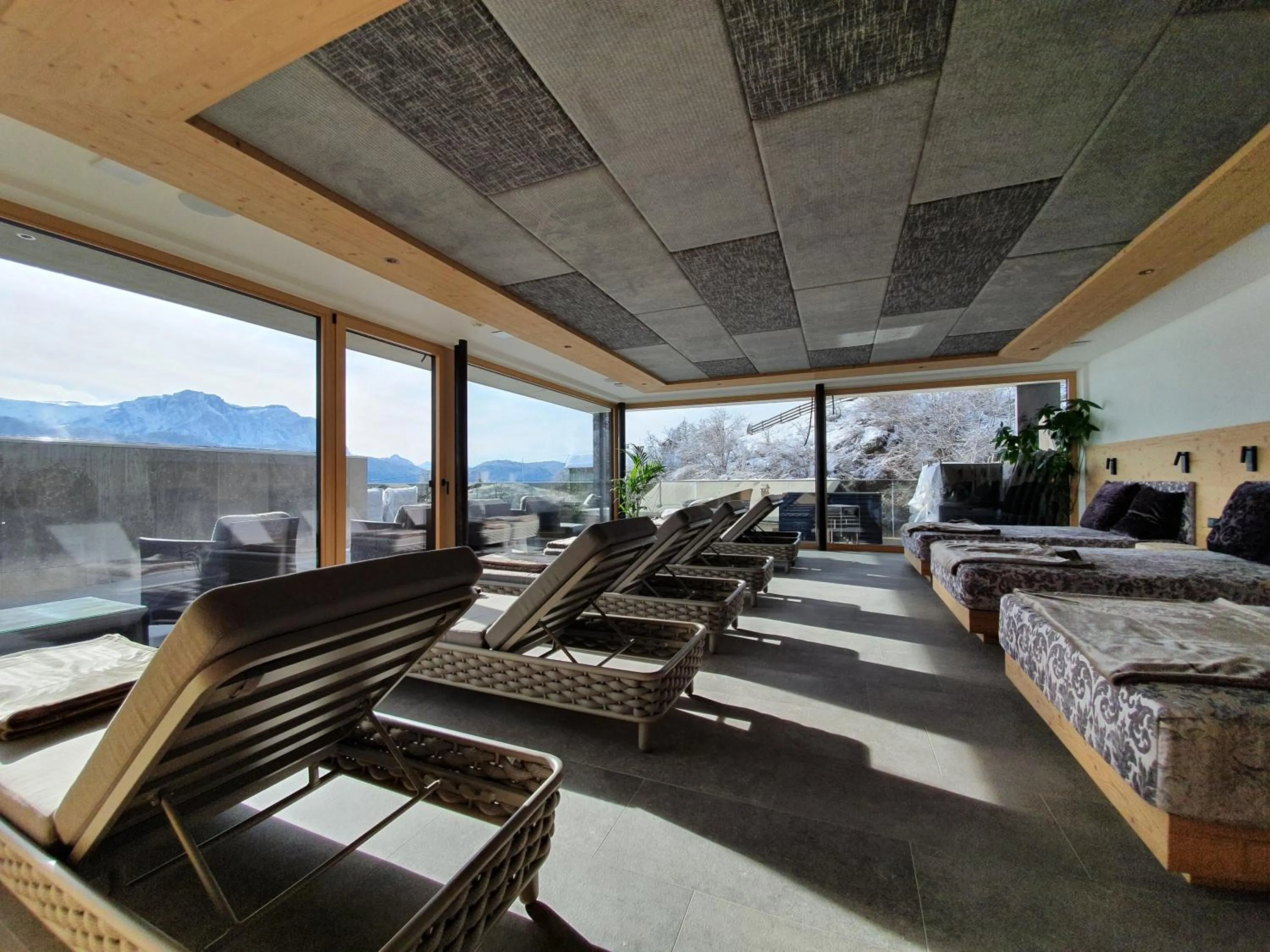 Hot Tub in Hotel Andechserhof & Mountain Sky