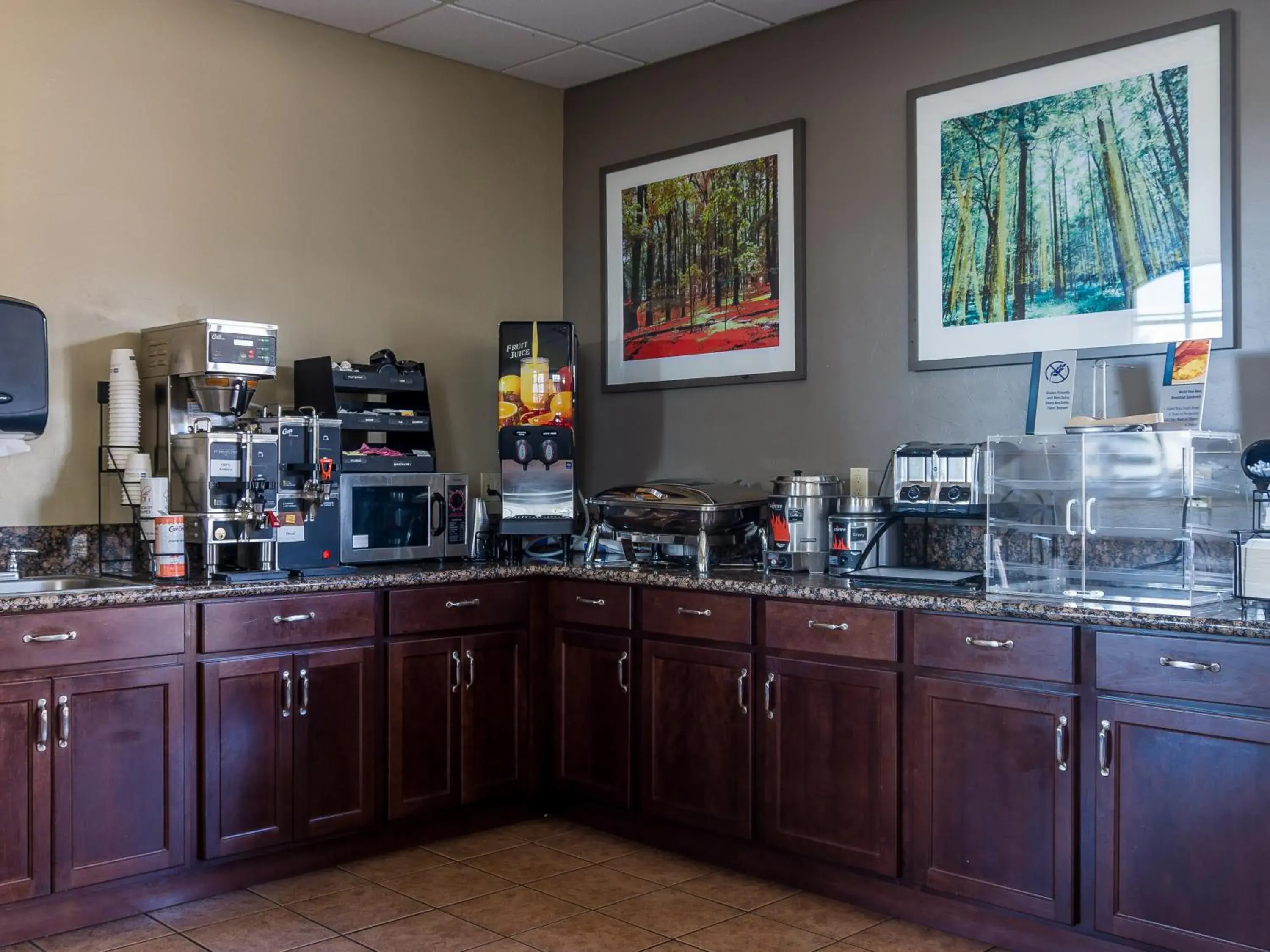 Breakfast in Best Western Alamosa Inn Breakfast in Best Western Alamosa Inn