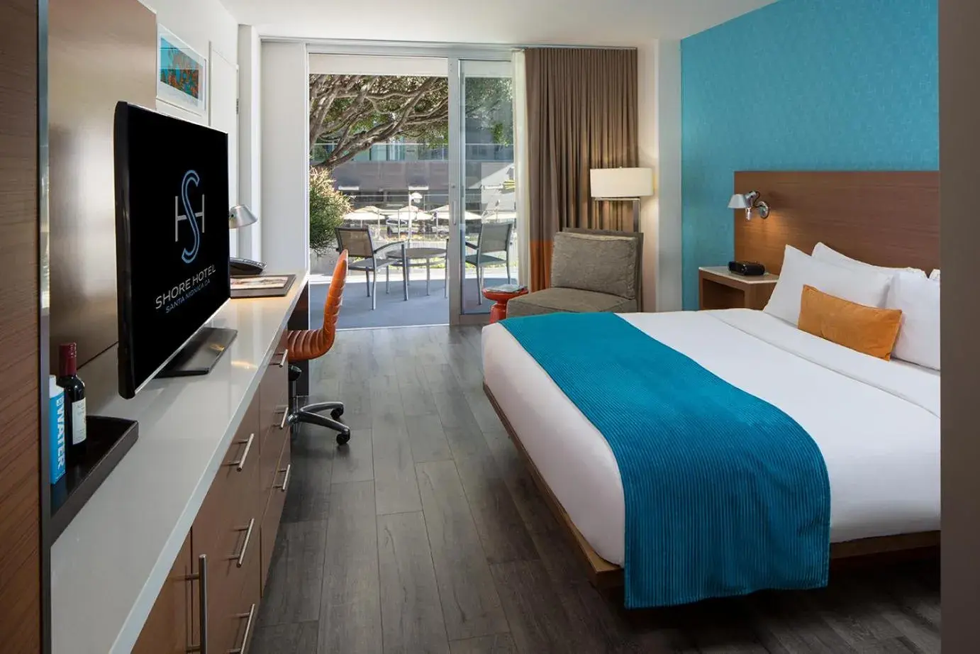 Balcony/Terrace, Bed in Shore Hotel Balcony/Terrace, Bed in Shore Hotel